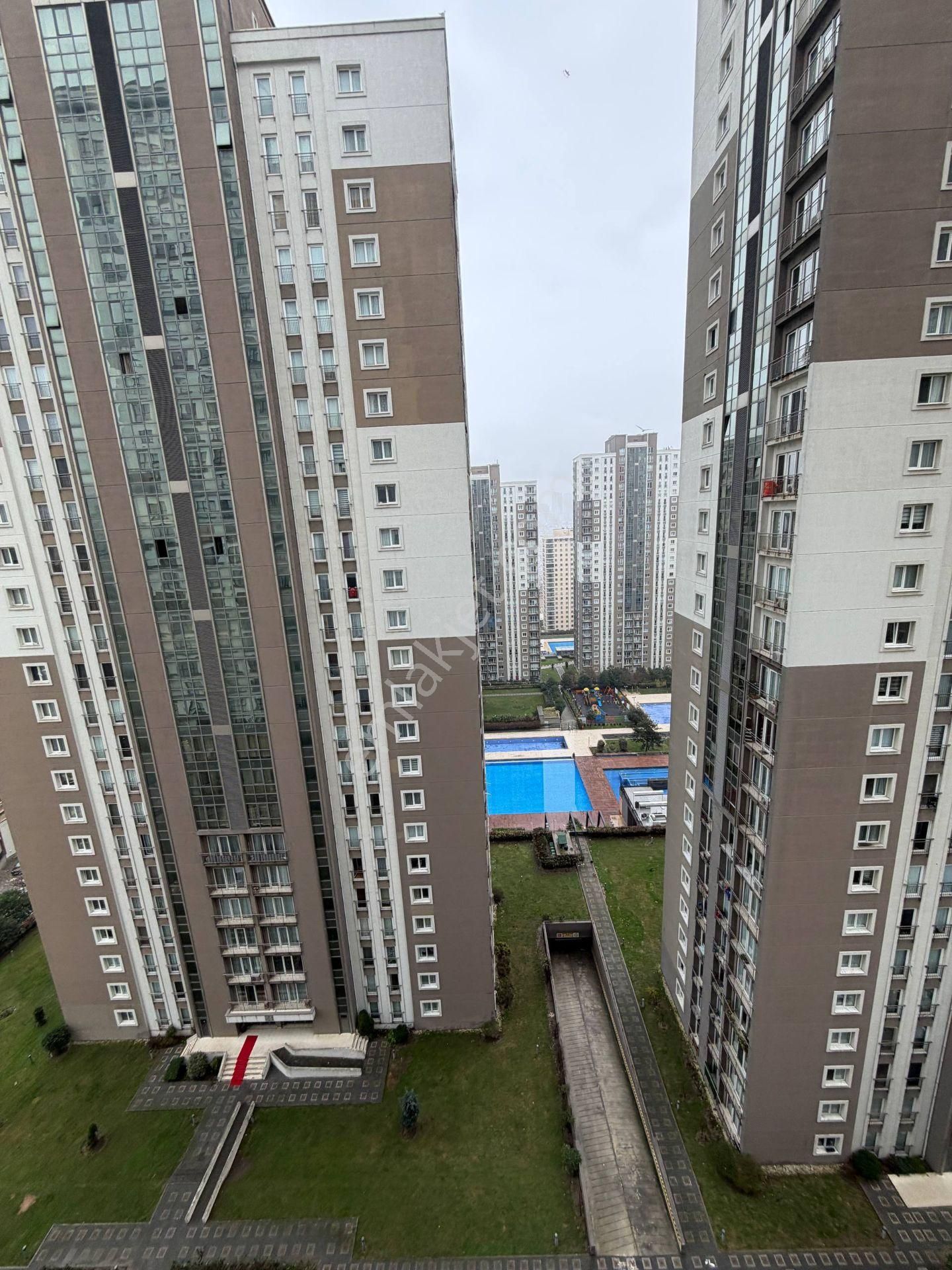 Esenyurt Cumhuriyet Mahallesi 1+1 Kiralık Daire 10.kat Site İçerisinde Sıfır Temiz Daire Manzaralı - Görsel 7