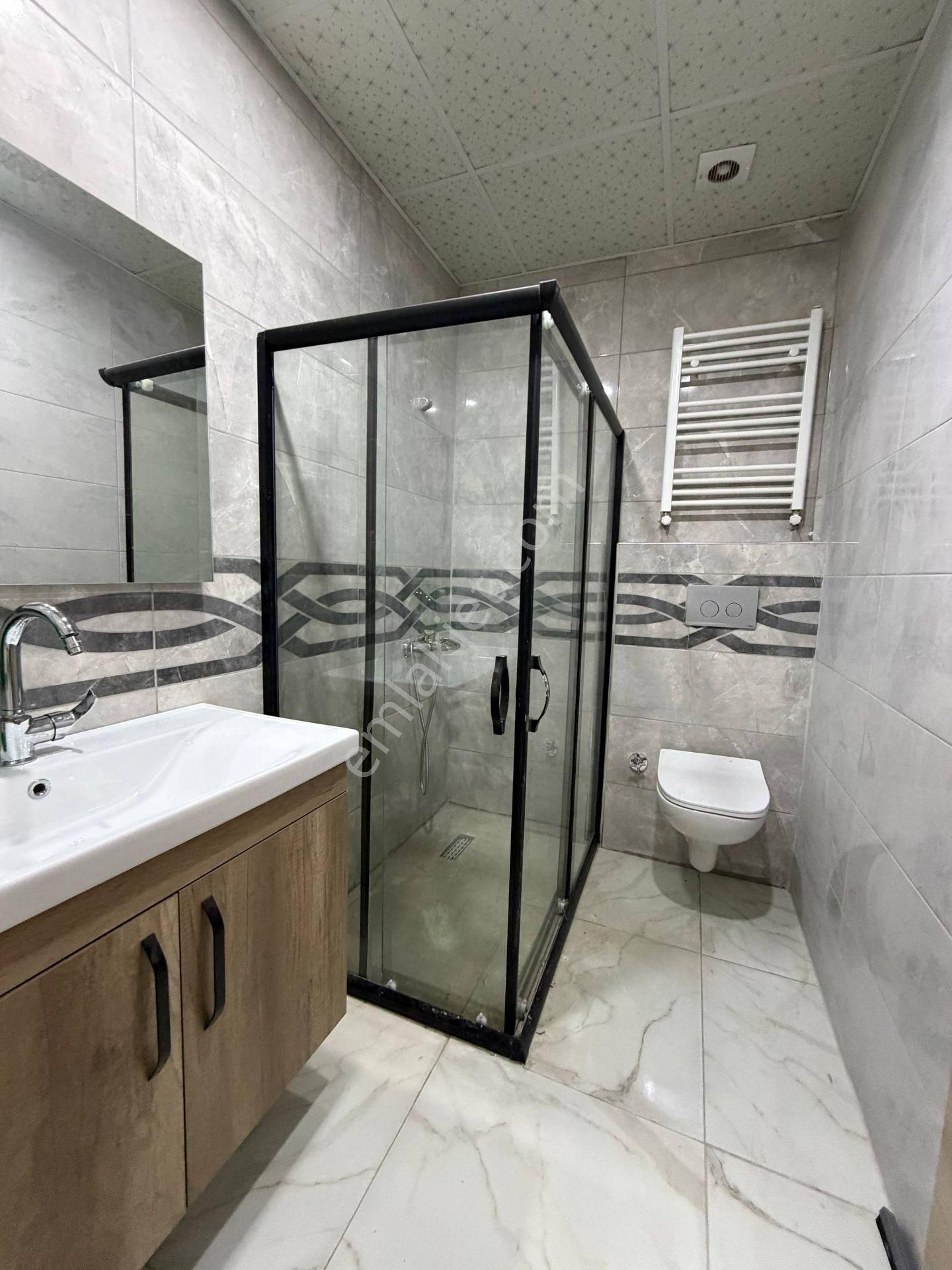 Esenyurt Cumhuriyet Mahallesi 1+1 Kiralık Daire 10.kat Site İçerisinde Sıfır Temiz Daire Manzaralı - Görsel 10