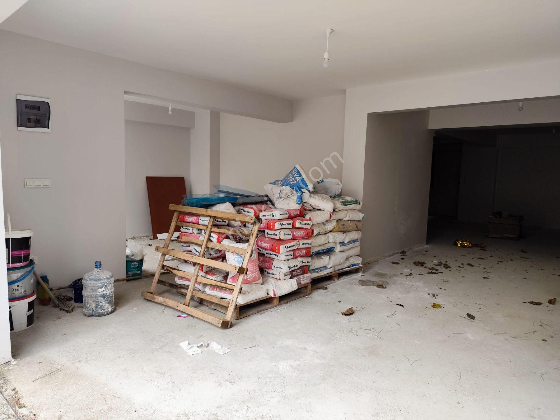 Mertcan Dan Adnan Kahveci Metroya Yürüme 100m2 Sıfır Dükkan - Görsel 3