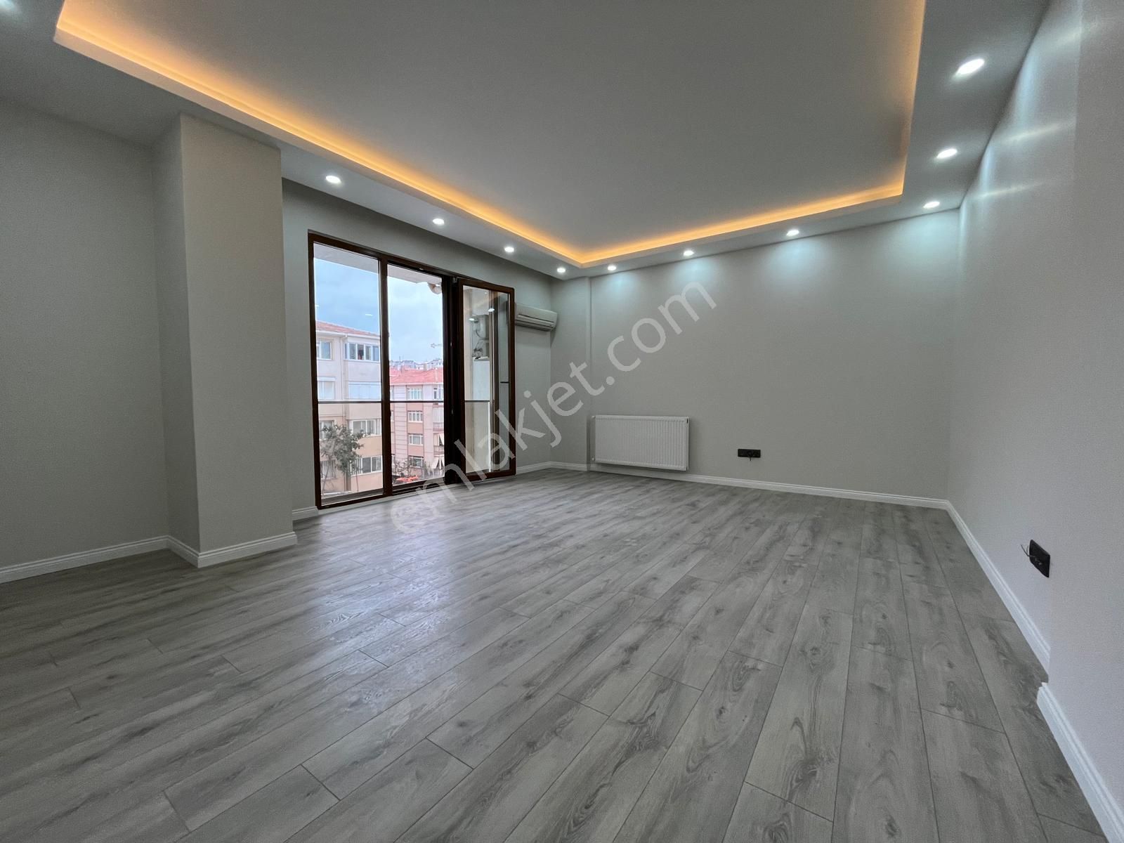 ▃artemin▃altıntepe Sporıum'da İçi Yenilenmiş 3.kat 2+1 85m² - Görsel 9