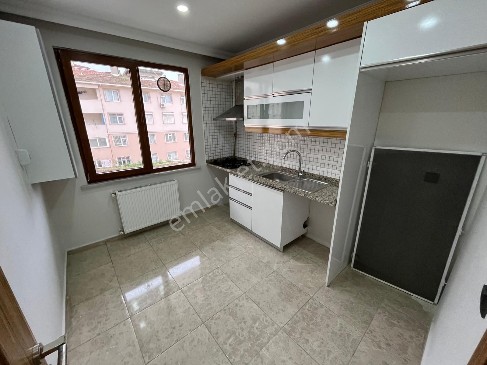 ▃artemin▃altıntepe Sporıum'da İçi Yenilenmiş 3.kat 2+1 85m² - Görsel 13