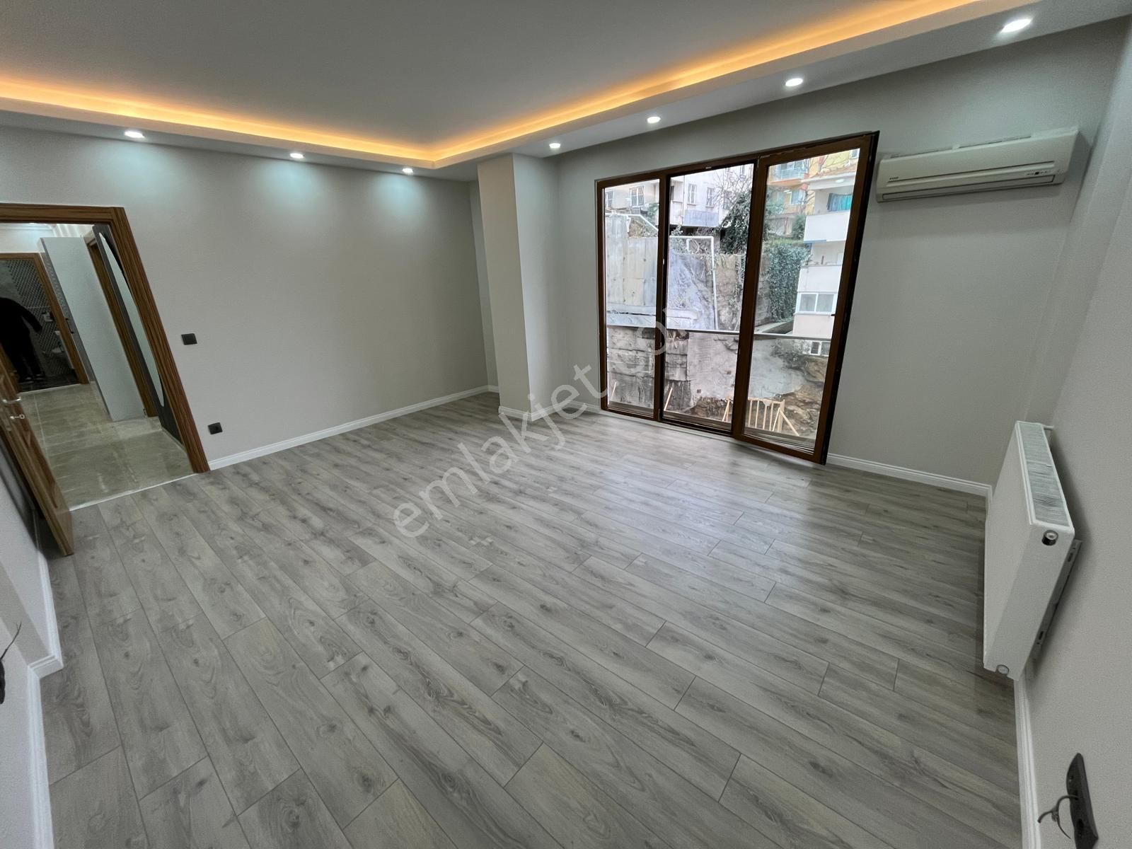 ▃artemin▃altıntepe Sporıum'da İçi Yenilenmiş 3.kat 2+1 85m² - Görsel 8