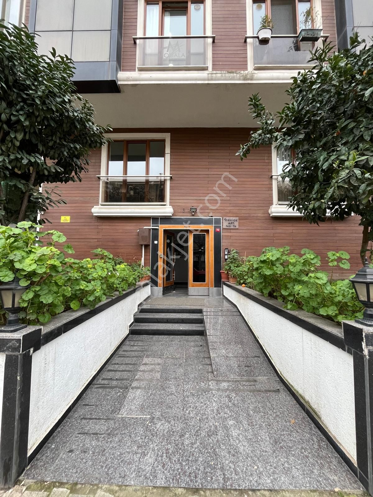 ▃artemin▃altıntepe Sporıum'da İçi Yenilenmiş 3.kat 2+1 85m² - Görsel 3