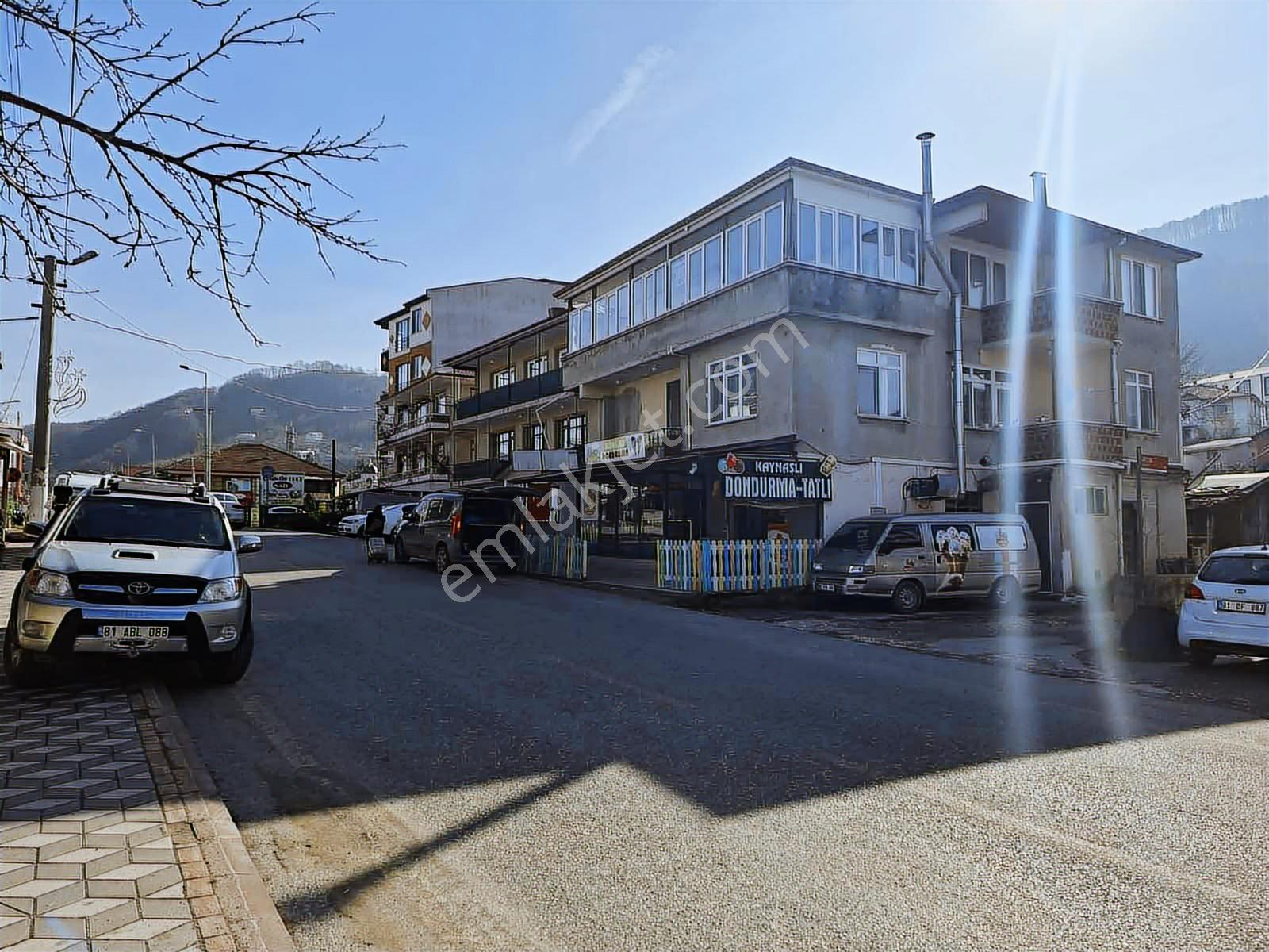 Ruşen Aydın Gayrimenkulden Kaynaşlı Merkezde Satılık İmarlı Arsa - Görsel 7