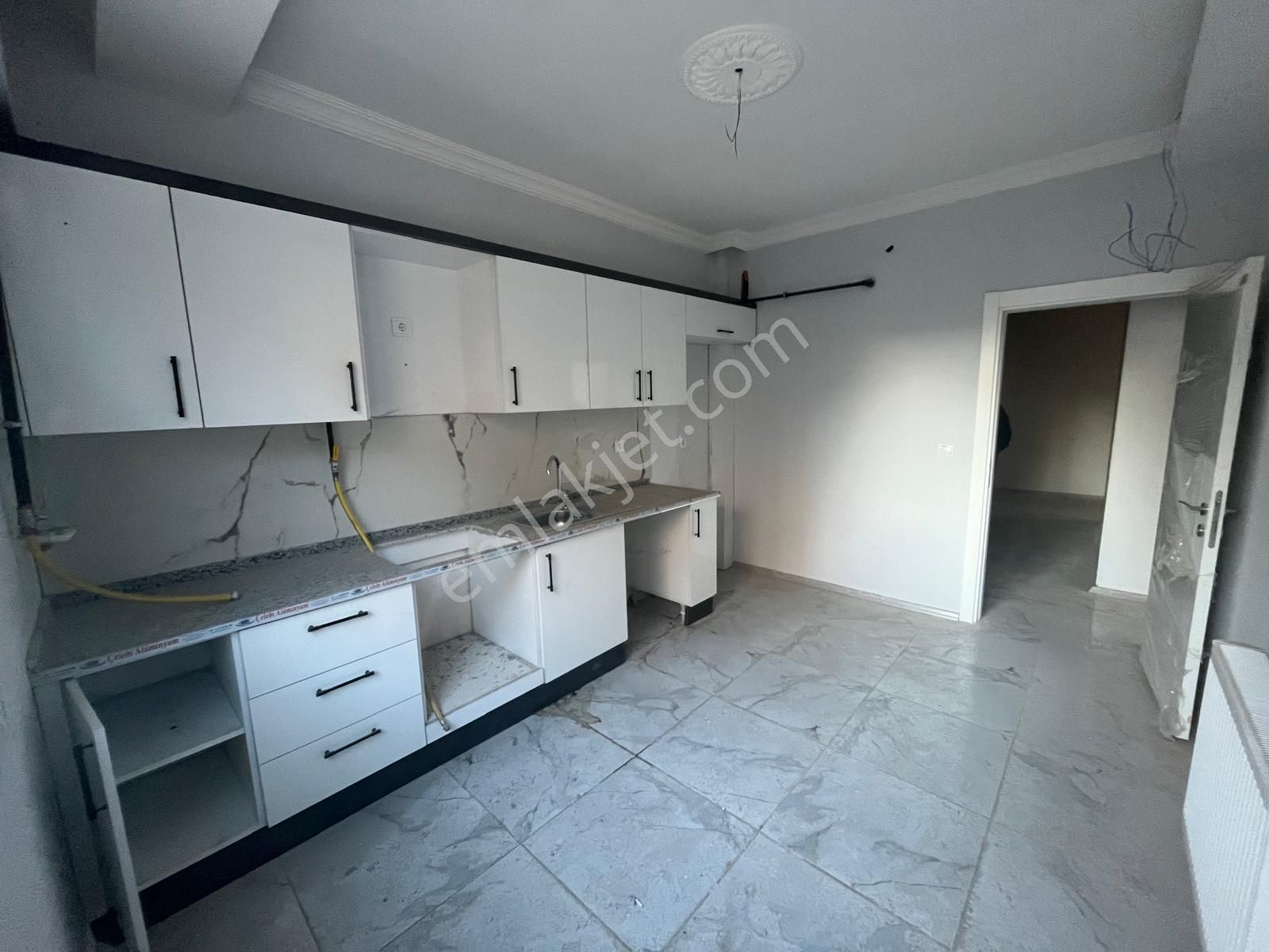 Ofis Firuze Pastanesi Yanı Satılık 2+1 Sıfır Daire - Görsel 11