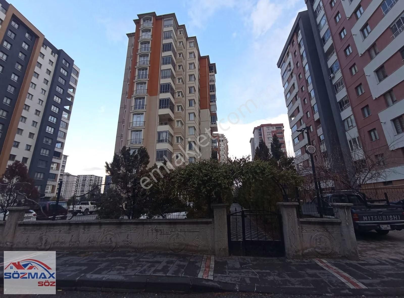 Yakut Da Kiralık 185 M2 Güney Cephe Kiralık Ara Kat Daire