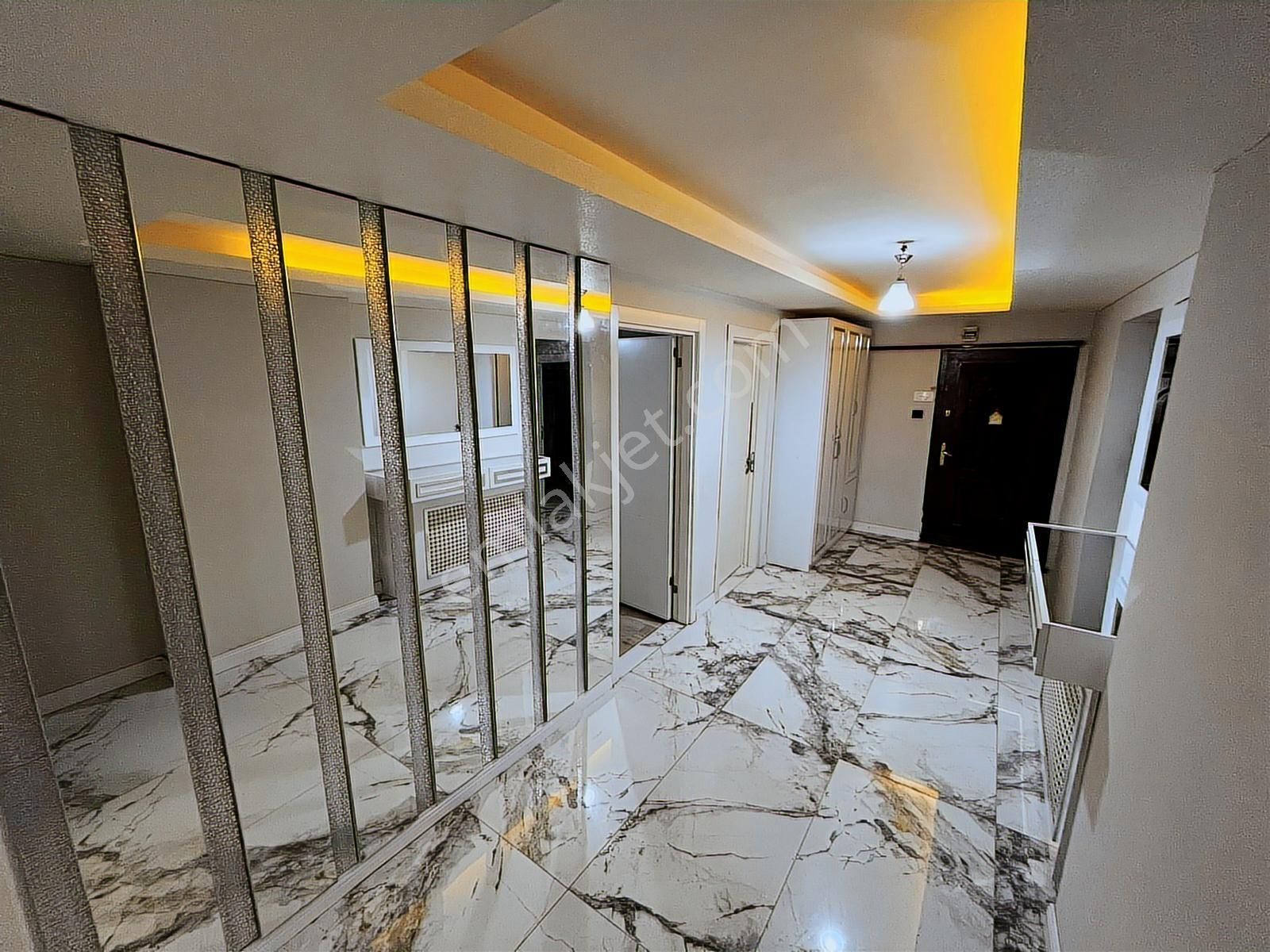 Altın Anahtardan 19 Mayıs Cd Yanı Katta Ön Cephe Lüx Yapılı - Görsel 9