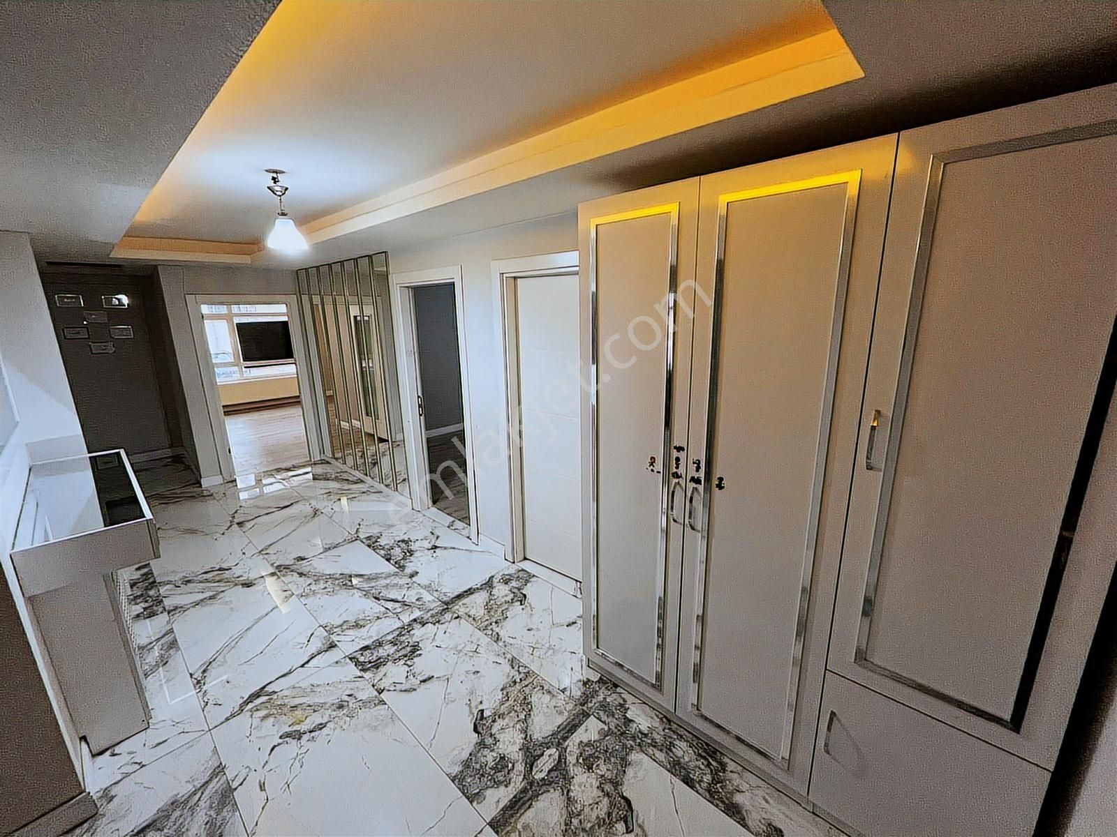 Altın Anahtardan 19 Mayıs Cd Yanı Katta Ön Cephe Lüx Yapılı - Görsel 20