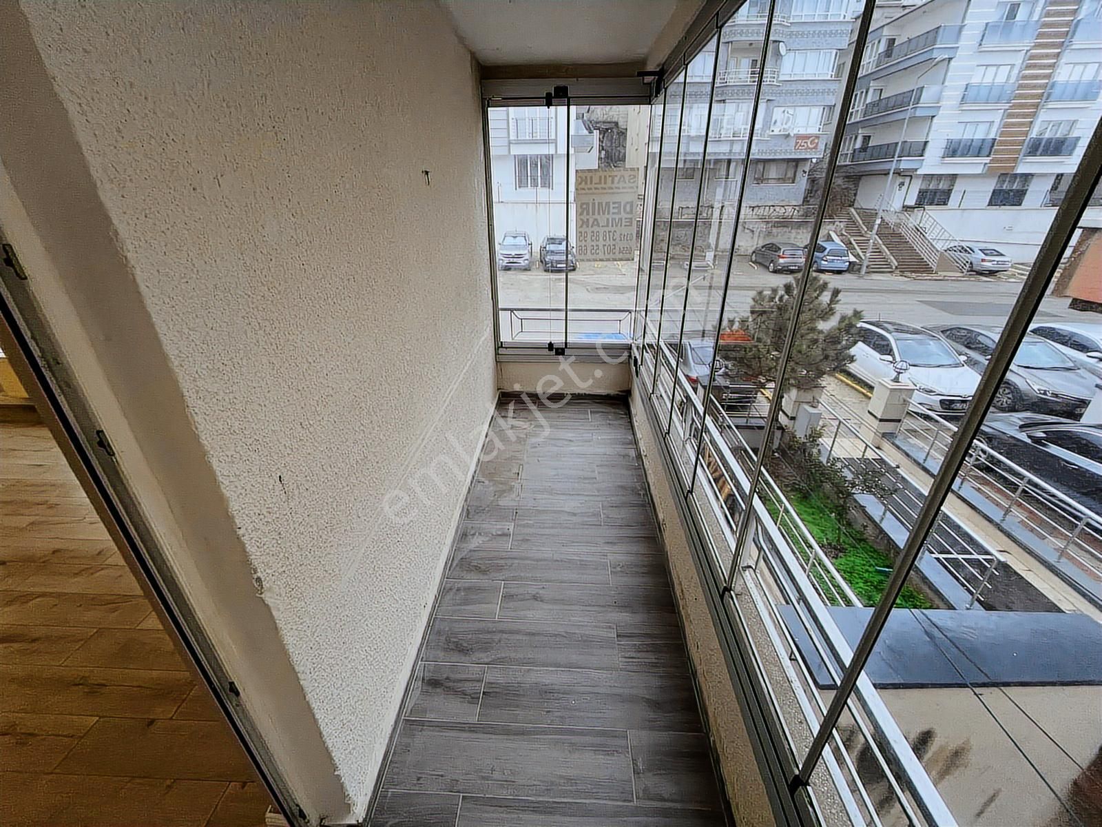 Altın Anahtardan 19 Mayıs Cd Yanı Katta Ön Cephe Lüx Yapılı - Görsel 8