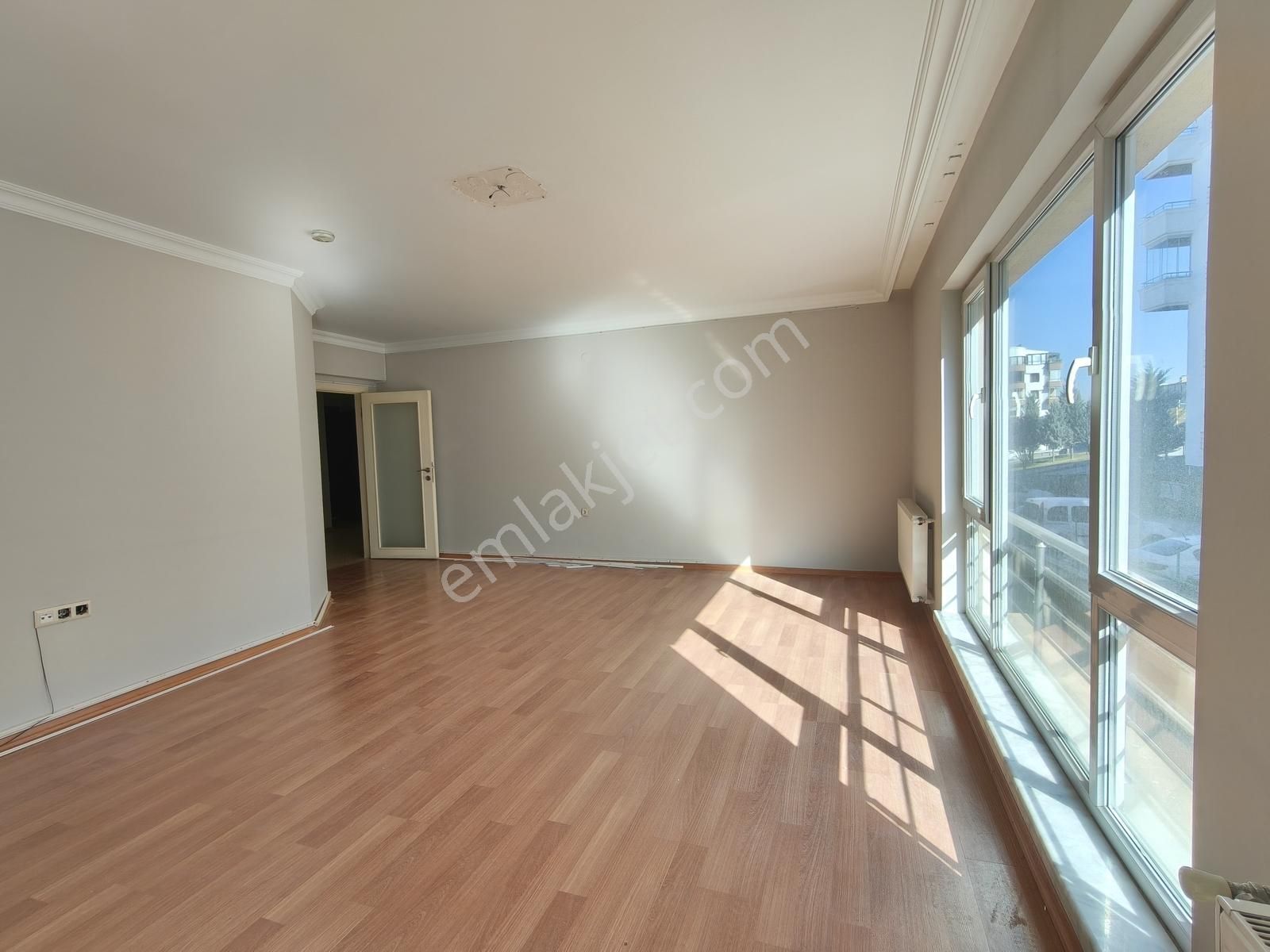 Emaks'tan/cevizliderenin En Güzel Sokağında/bakımlı/geniş/3+1 - Görsel 15