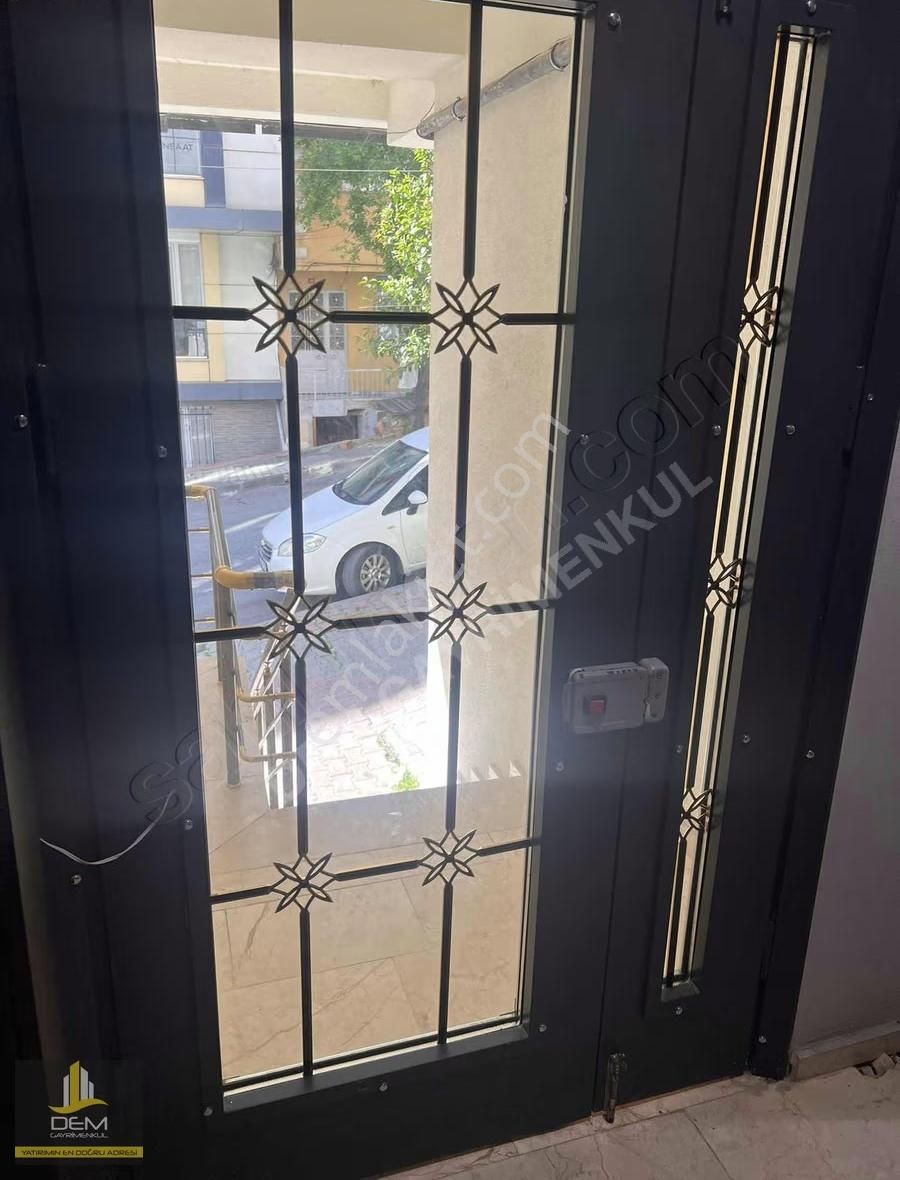 Arnavutköy Merkezde Kiralık 1+1 Çatı Katı - Görsel 22