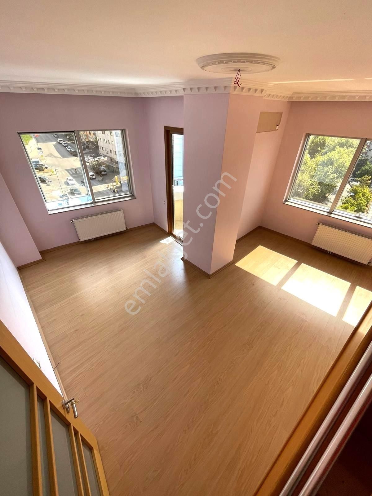 Küçükyalı Metroya 2 Dk 3+2 Dubleks Deniz Manzaralı Daire