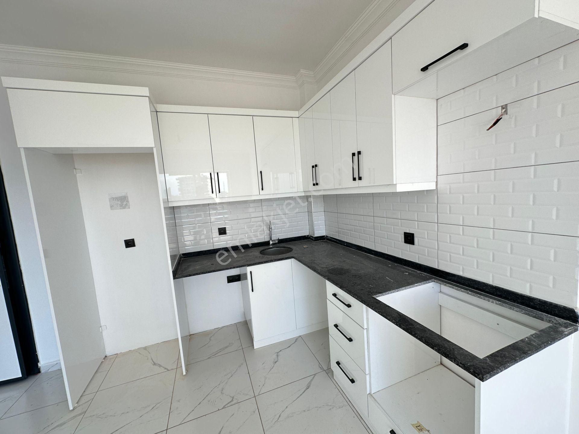 Full Aktiviteli Site İçerisinde Deniz Manzaralı 1+1 Daire - Görsel 11