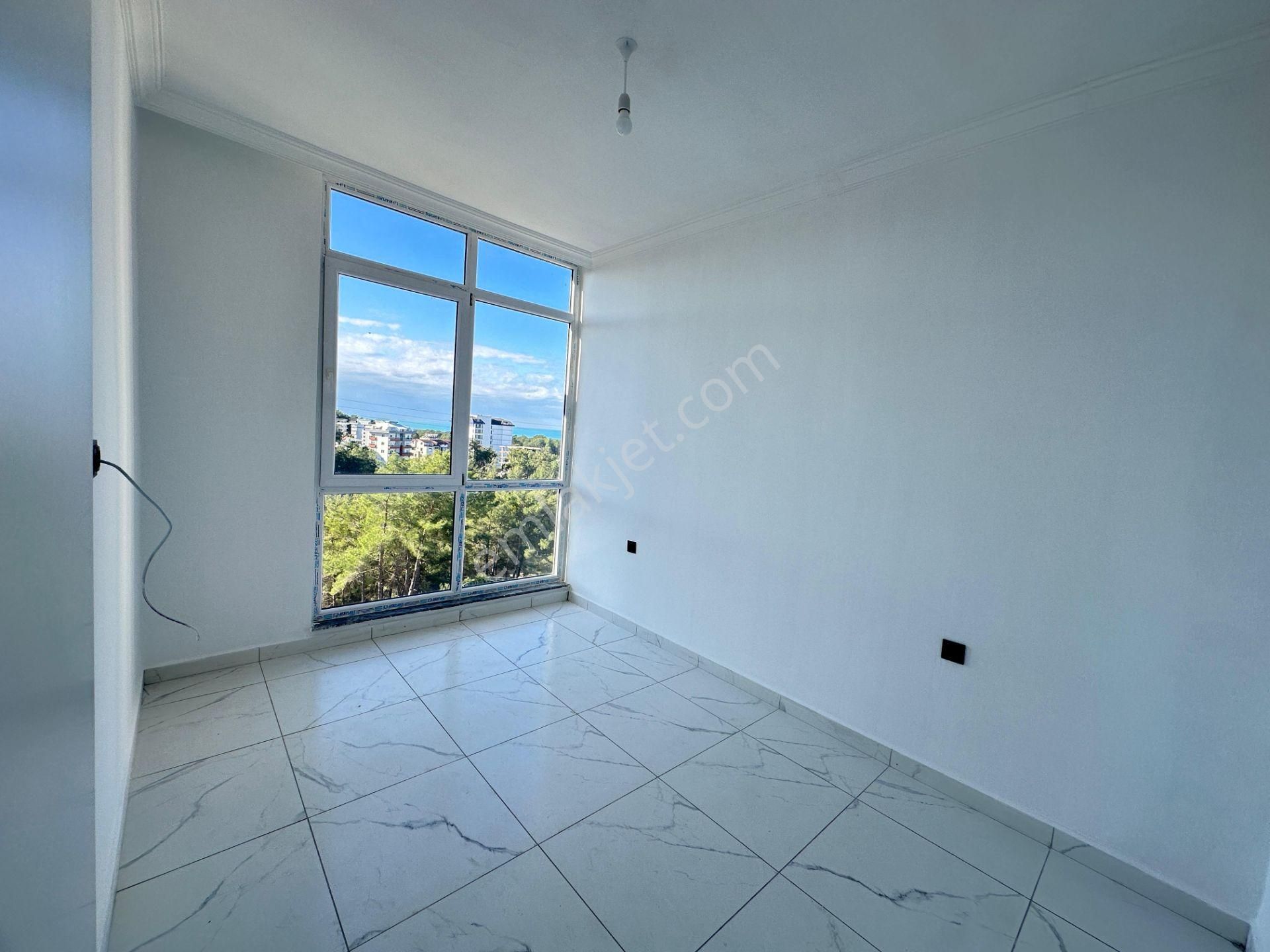 Full Aktiviteli Site İçerisinde Deniz Manzaralı 1+1 Daire - Görsel 13