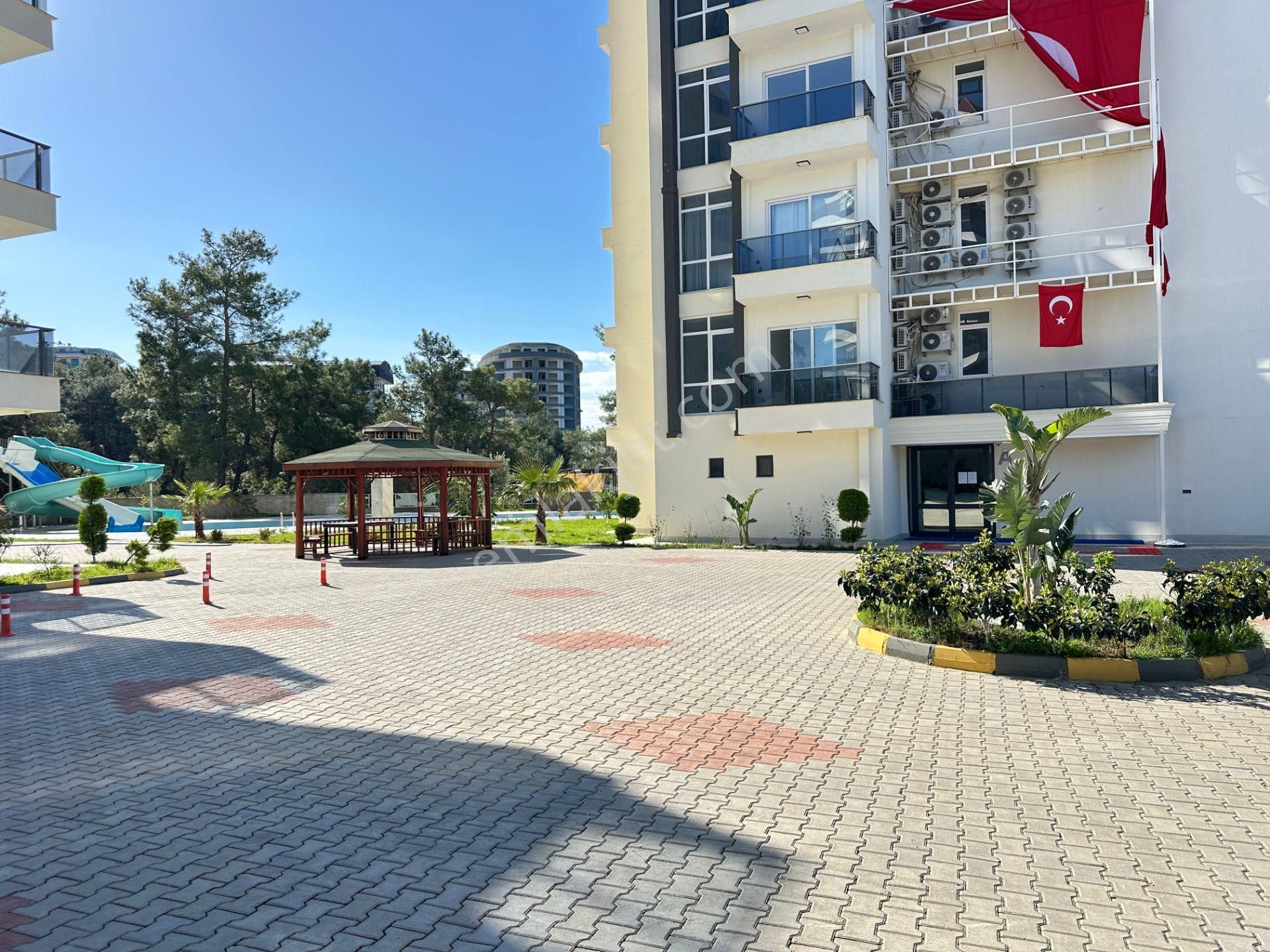 Full Aktiviteli Site İçerisinde Deniz Manzaralı 1+1 Daire - Görsel 34