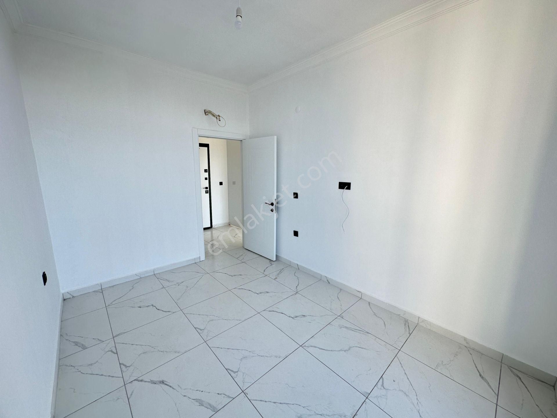 Full Aktiviteli Site İçerisinde Deniz Manzaralı 1+1 Daire - Görsel 12
