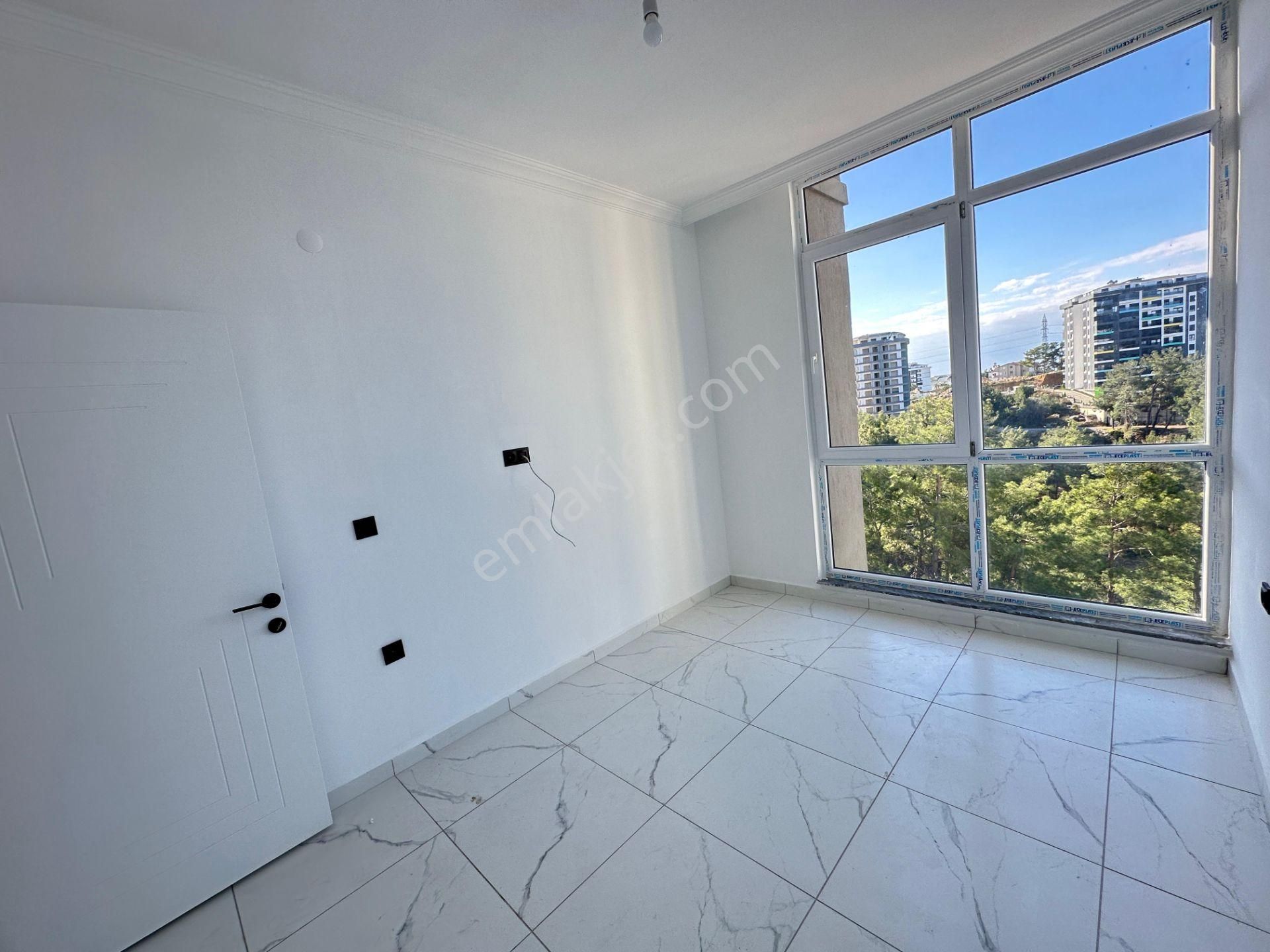 Full Aktiviteli Site İçerisinde Deniz Manzaralı 1+1 Daire - Görsel 14
