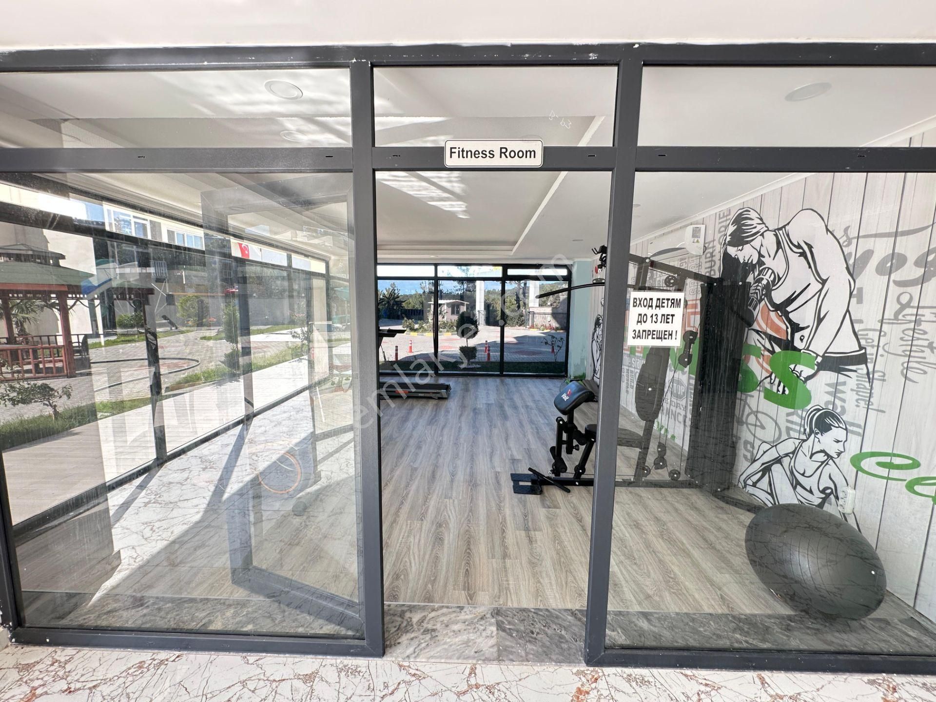 Full Aktiviteli Site İçerisinde Deniz Manzaralı 1+1 Daire - Görsel 26