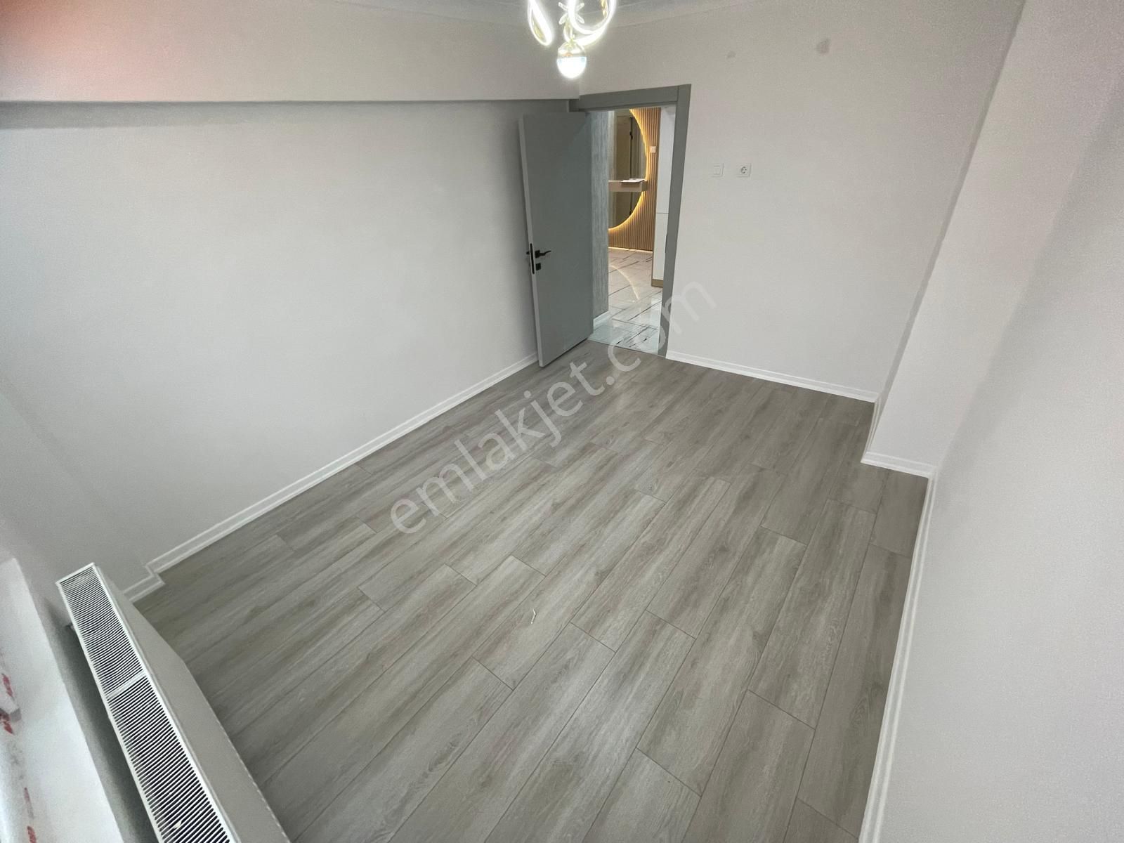 Sincan Pplevne Mah.'de Satılık 3+1 Ara Katta Full Yapılı Daire - Görsel 15