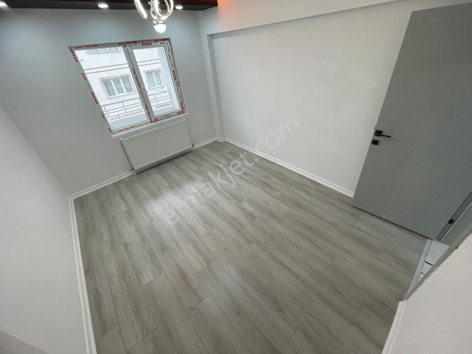 Sincan Pplevne Mah.'de Satılık 3+1 Ara Katta Full Yapılı Daire - Görsel 14