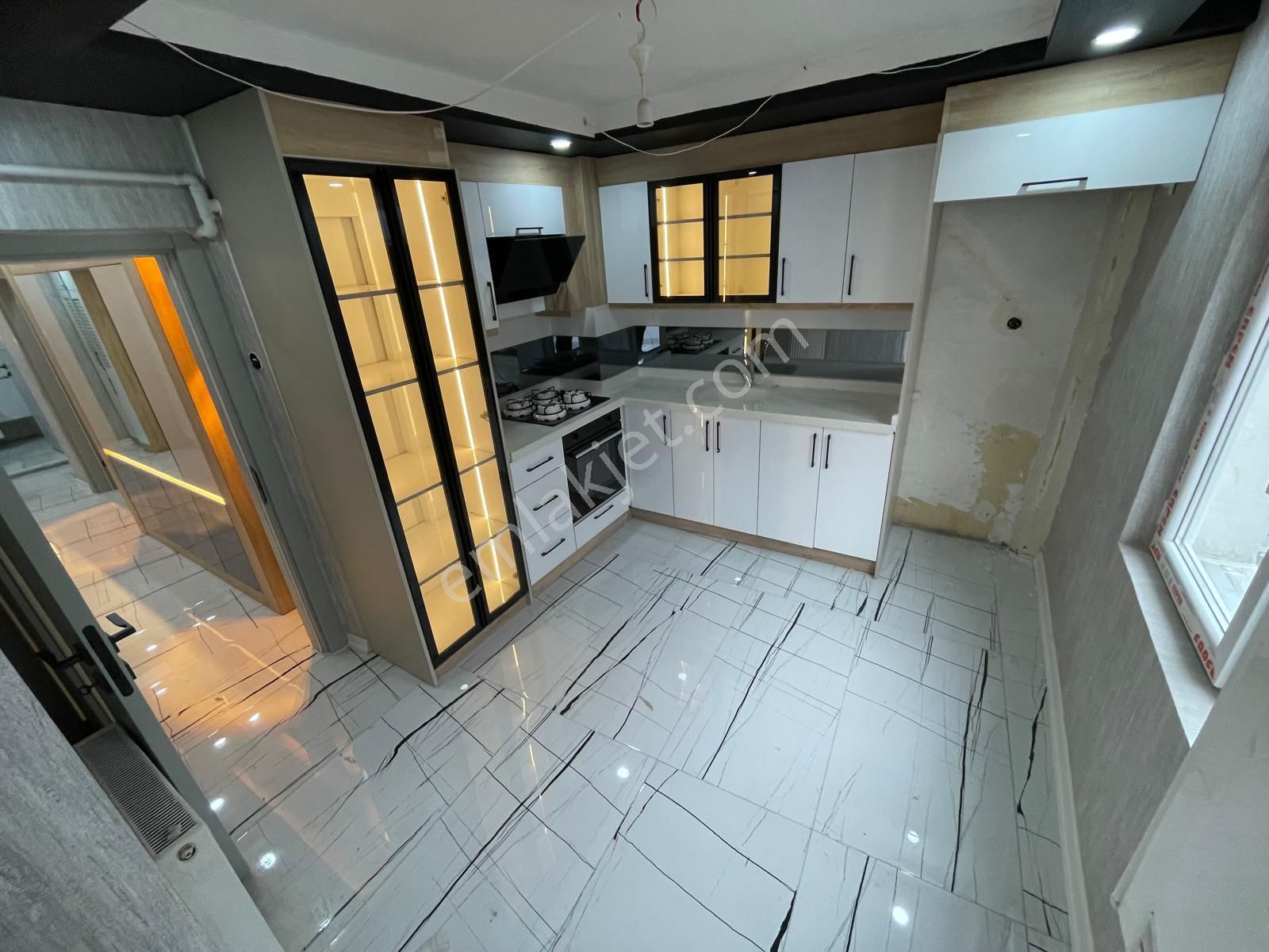 Sincan Pplevne Mah.'de Satılık 3+1 Ara Katta Full Yapılı Daire - Görsel 2