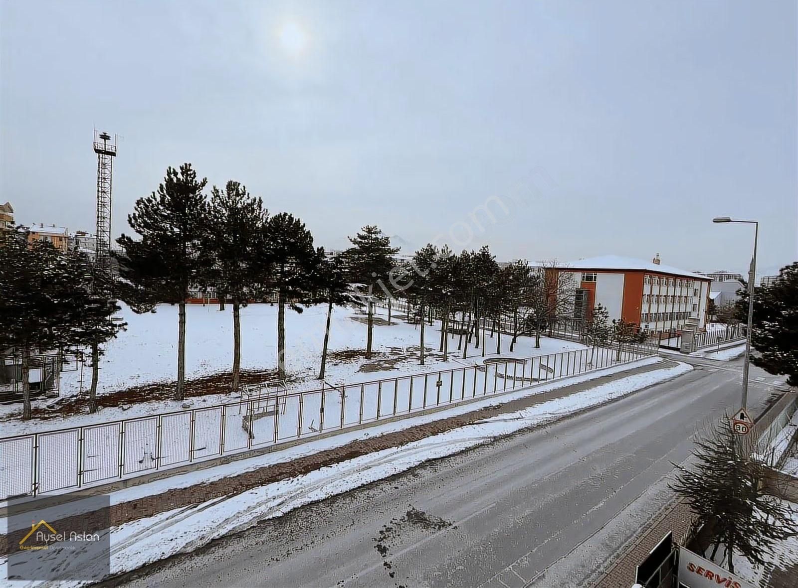 Yeni Mahalle'de Sümer İlköğretim Karşısında 5+1 Kiralık Dubleks - Görsel 8