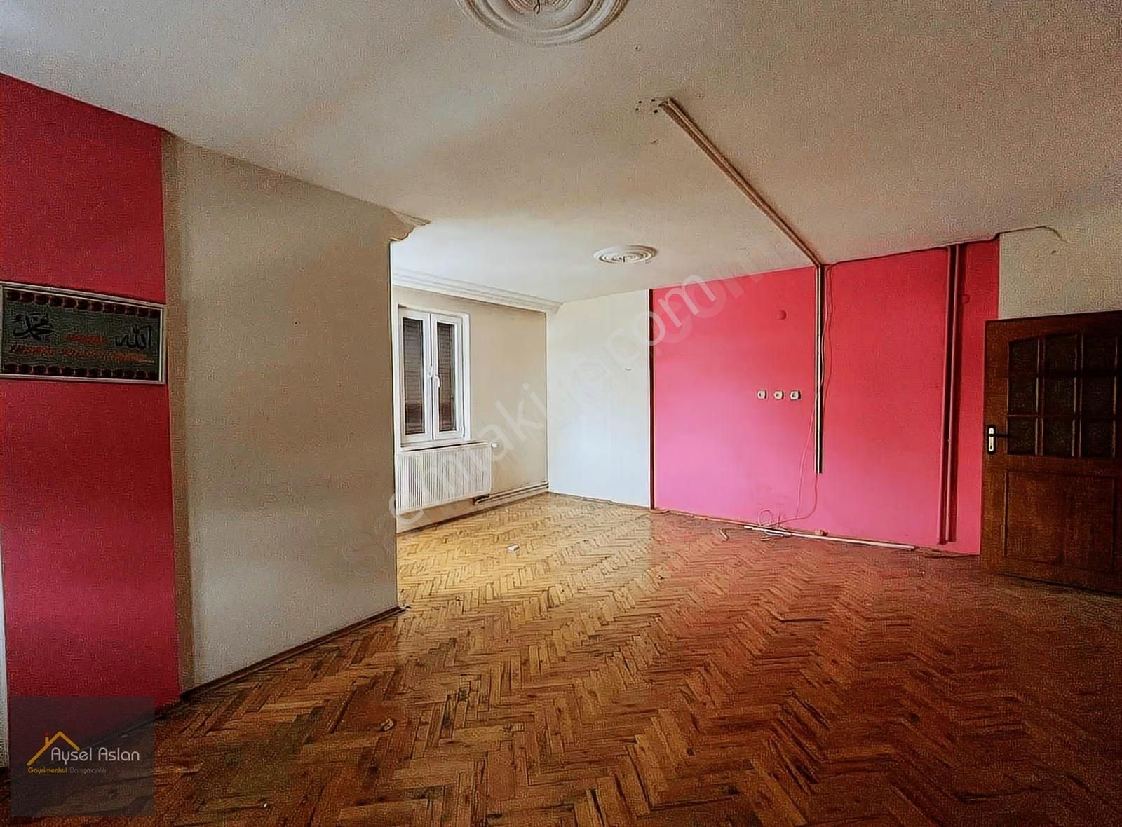 Yeni Mahalle'de Sümer İlköğretim Karşısında 5+1 Kiralık Dubleks