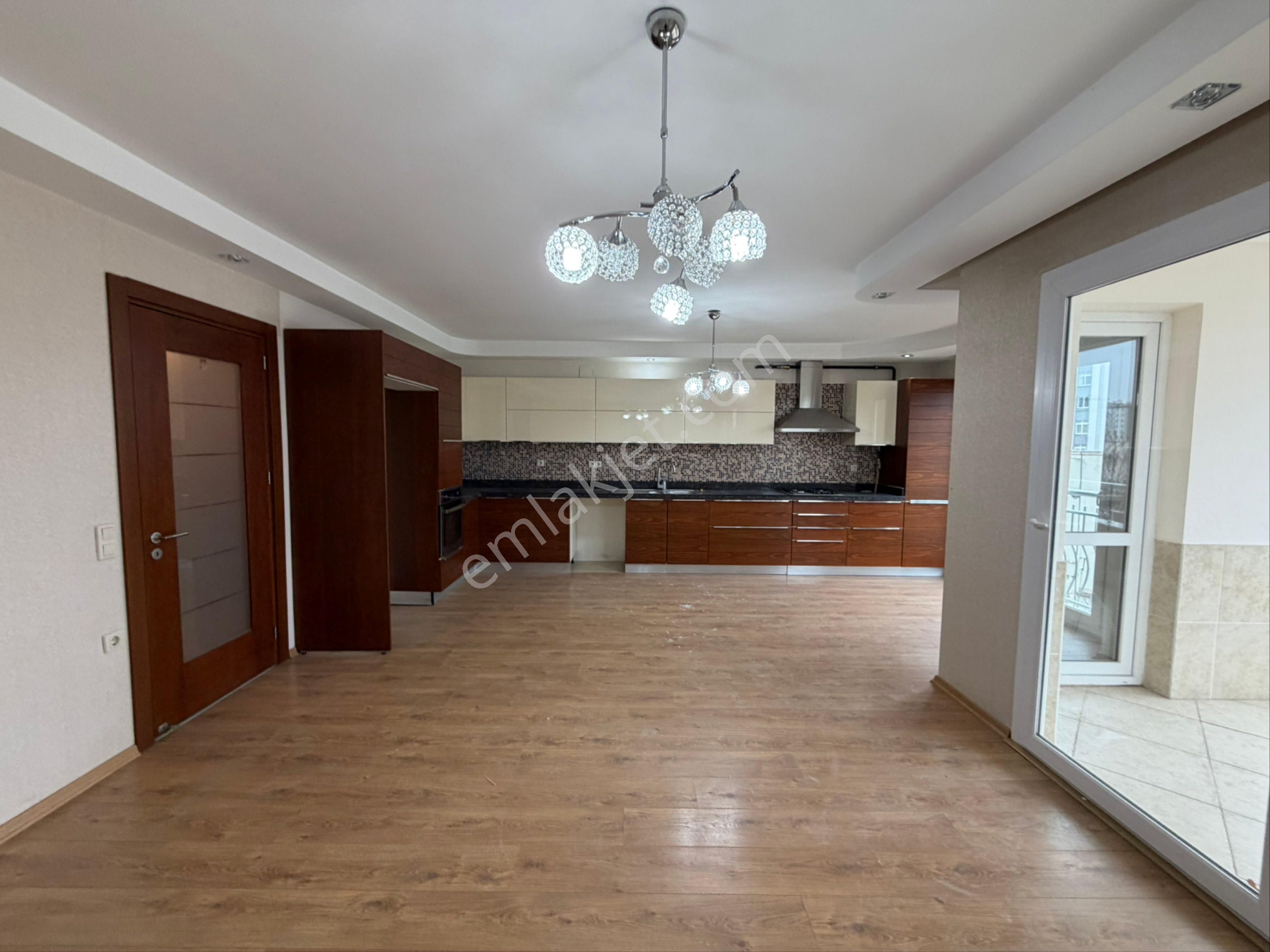 Türkmen Başı Groseri Üzeri Mükemmel Lokasyonda 4+1 Satılık Daire - Görsel 5