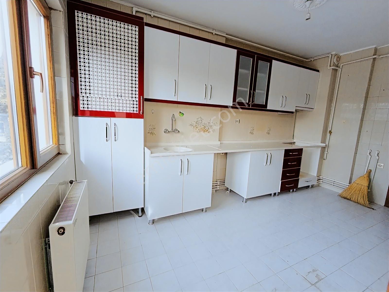 Çankayada Lizbon Caddesine Yakın Ara Kat 3+1 Kiralık Daire - Görsel 2