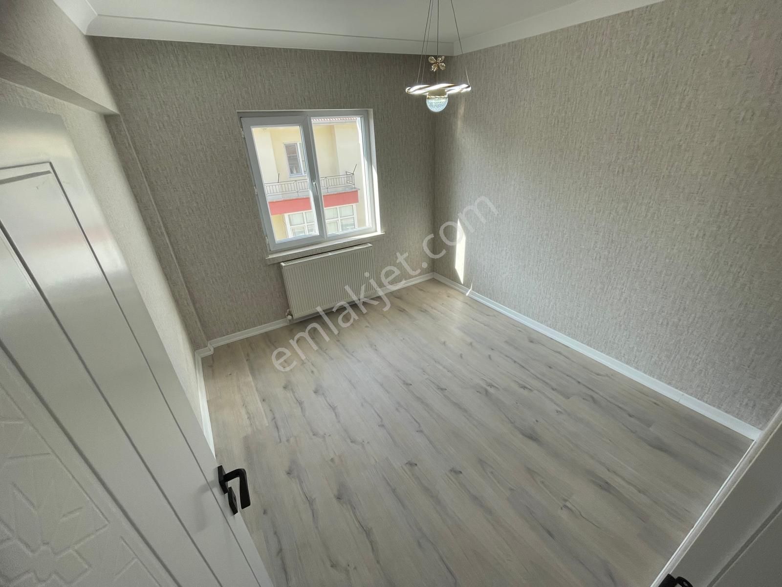 Sincan İstasyon Mah.'de Satılık 3+1 Ön Cephe Full Yapılı Bağımsız Daire - Görsel 9