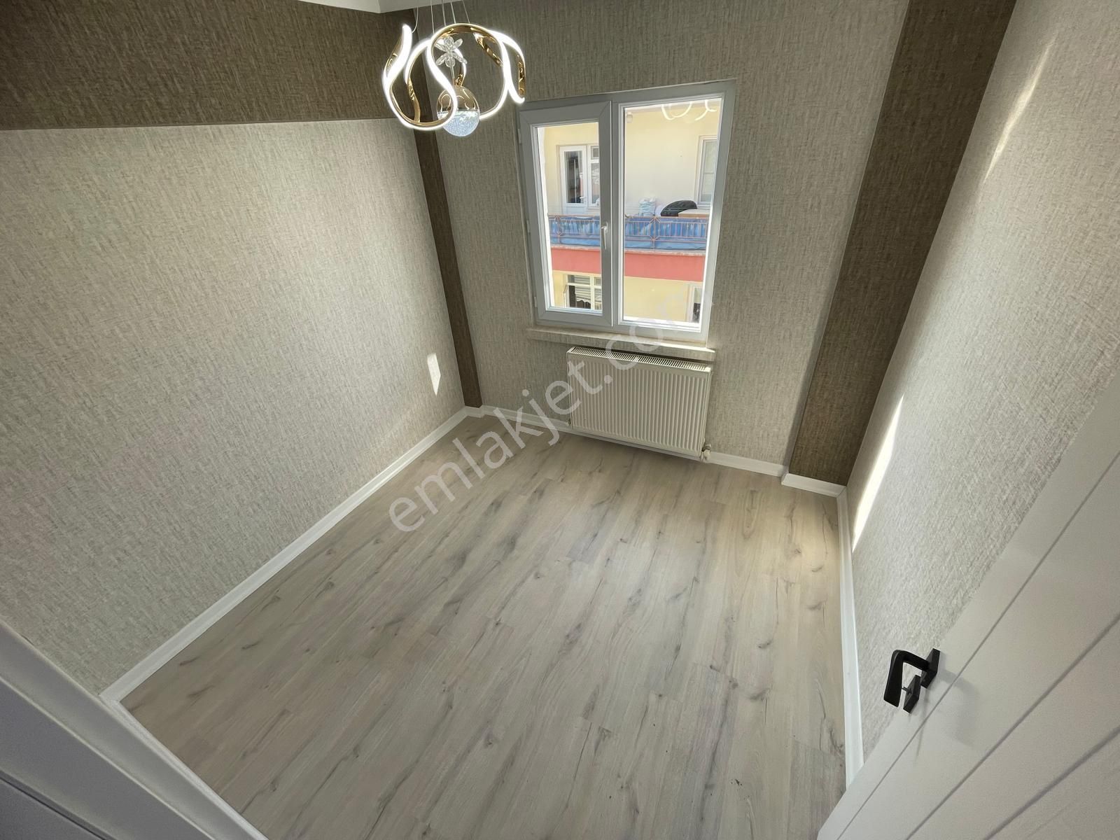 Sincan İstasyon Mah.'de Satılık 3+1 Ön Cephe Full Yapılı Bağımsız Daire - Görsel 17