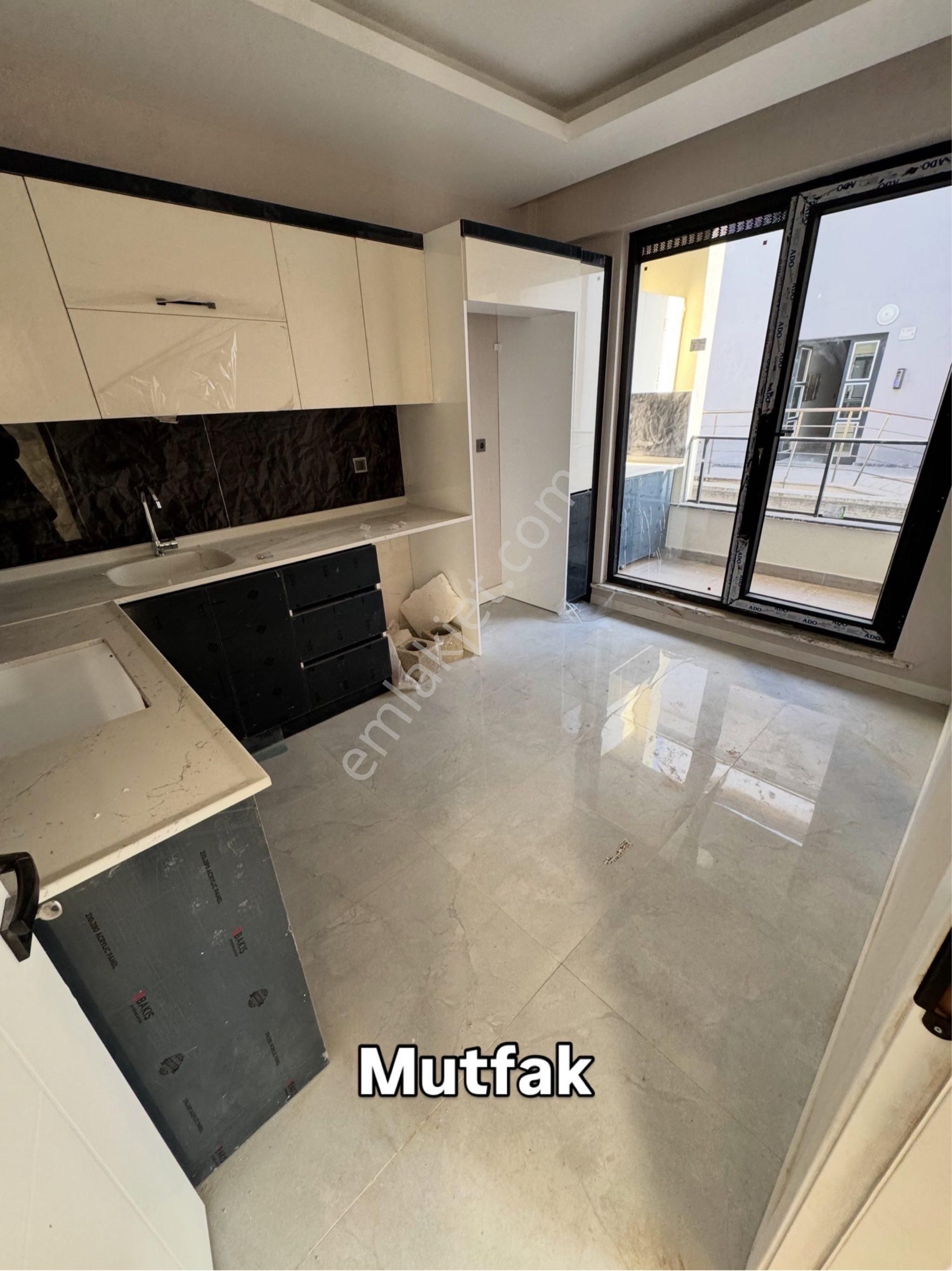 Alakovada Süper Konumda Lüx 2+1 Daire