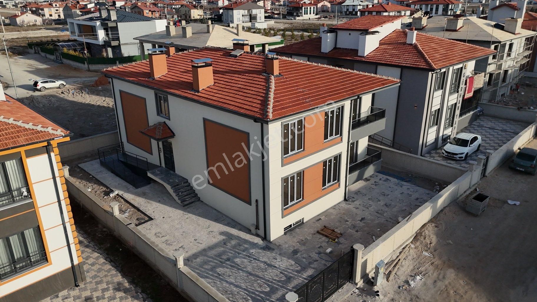 Alakovada Süper Konumda Lüx 2+1 Daire - Görsel 24