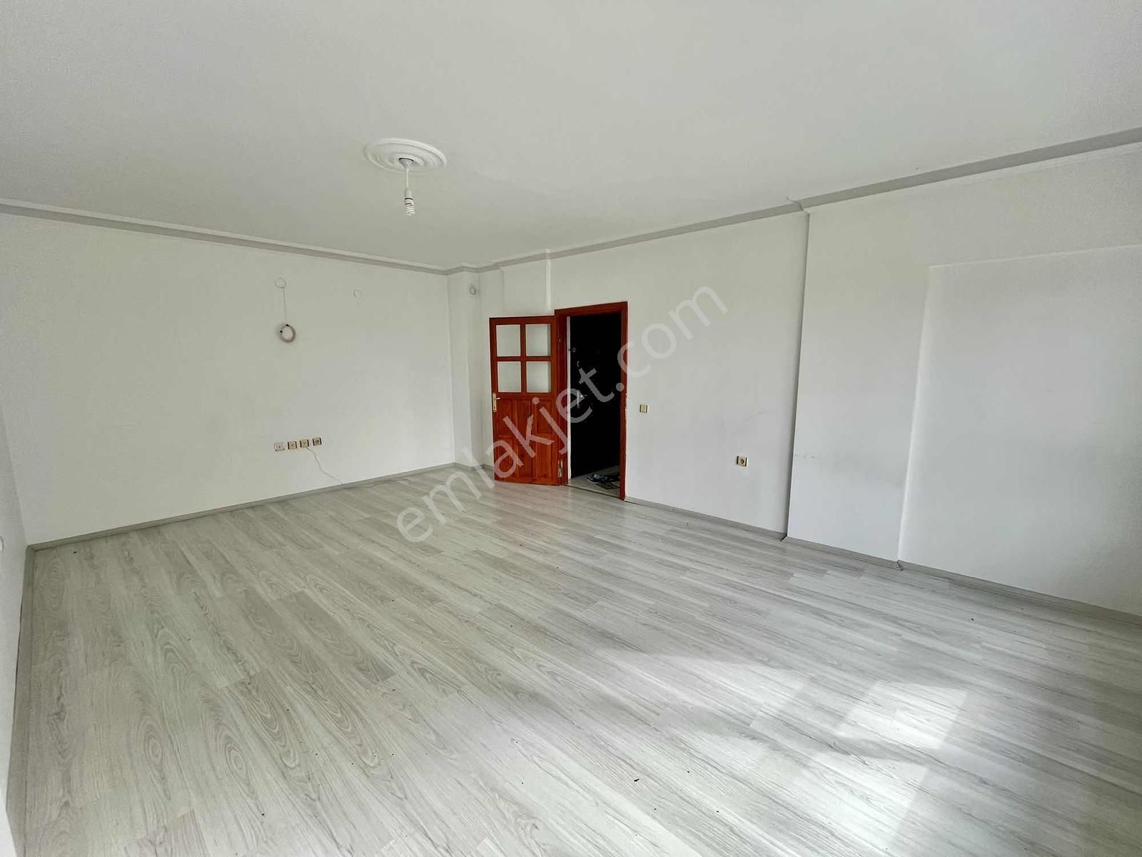 Avantaj'dan Şok!! Küçük Kayaş'ta Cadde Dibi Ara Katta 3+1 Dairee - Görsel 21