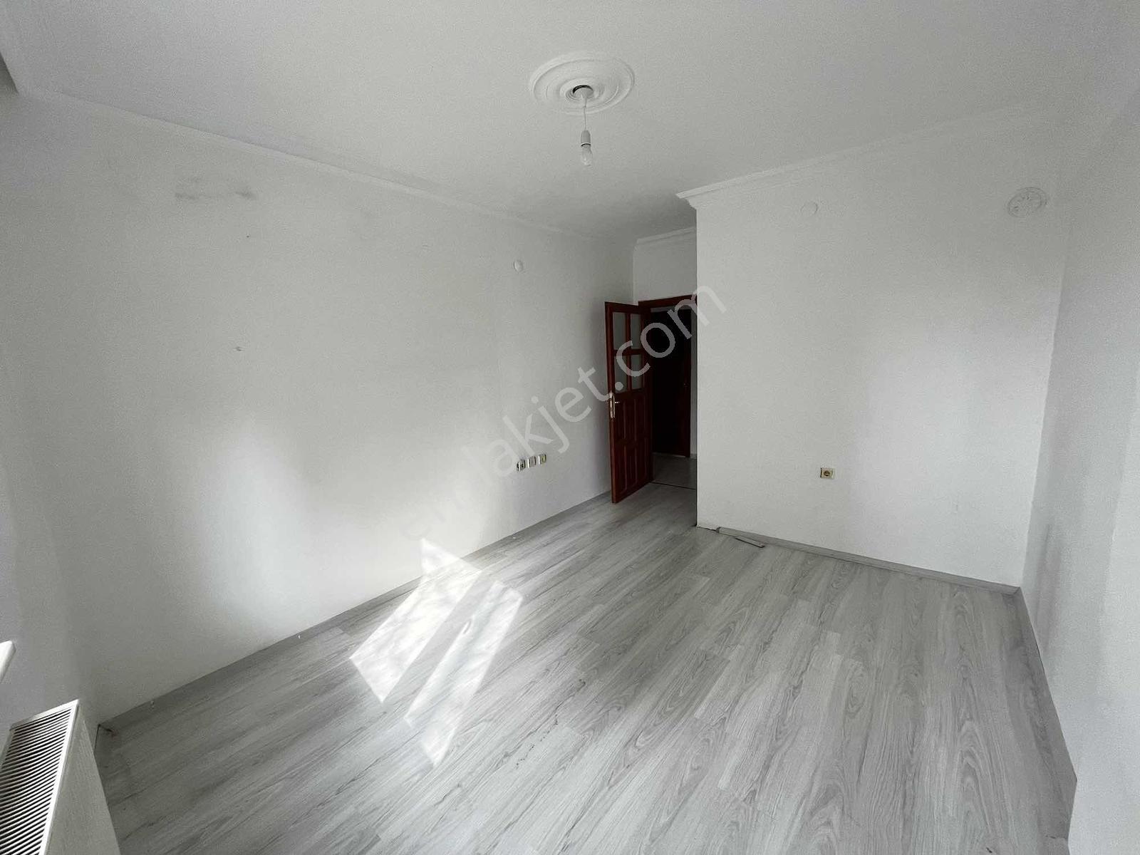 Avantaj'dan Şok!! Küçük Kayaş'ta Cadde Dibi Ara Katta 3+1 Dairee - Görsel 28