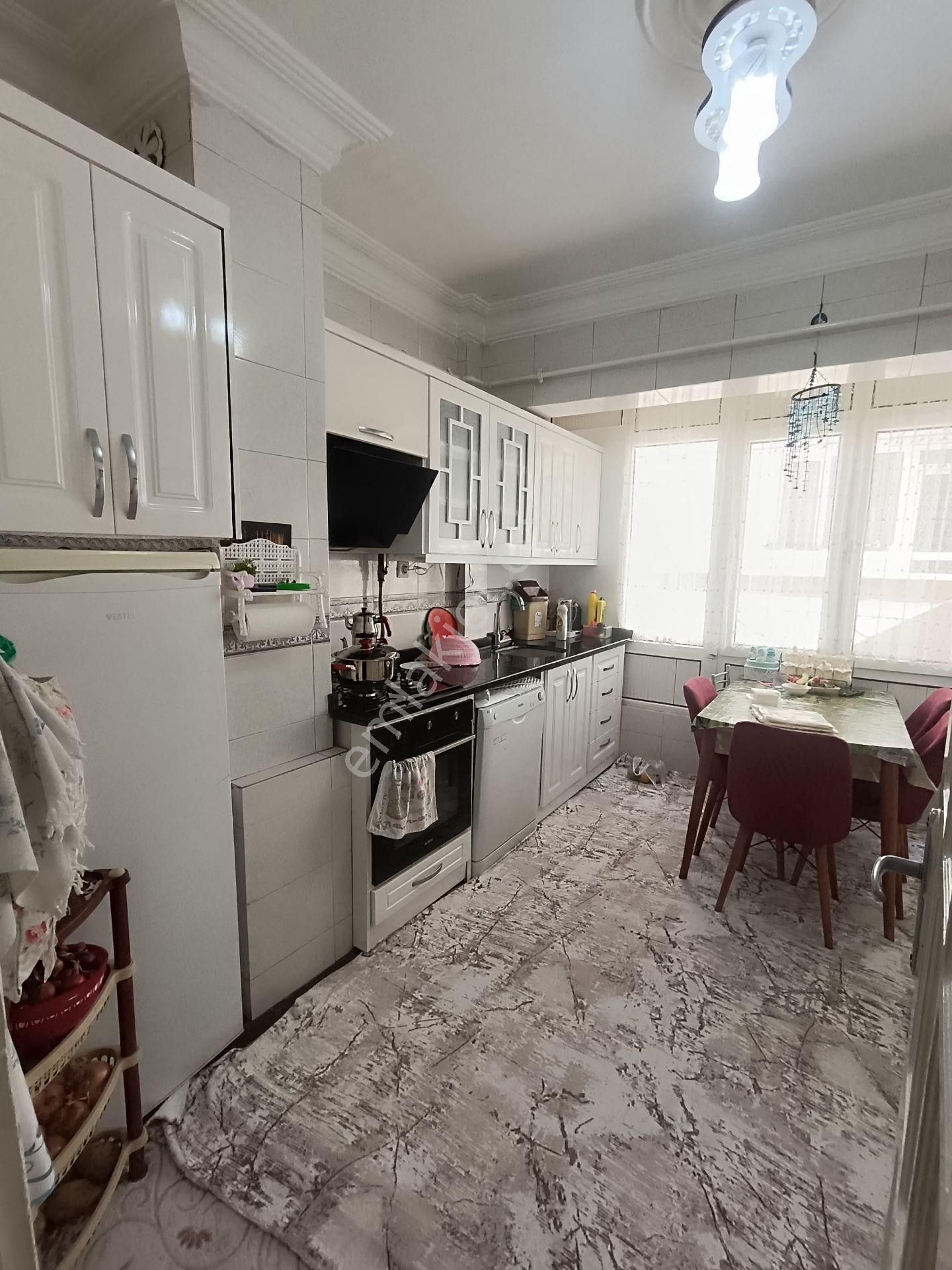 Kavaklıkta Satlık Daire Kombili 3+1 Kat1