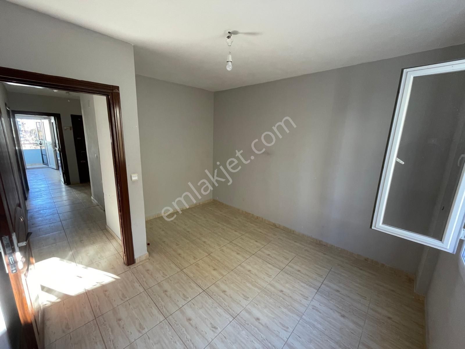 Bahçeşehirde Yeni Boyalı Masrafsız K.mtfk 2+1 !!!! - Görsel 11