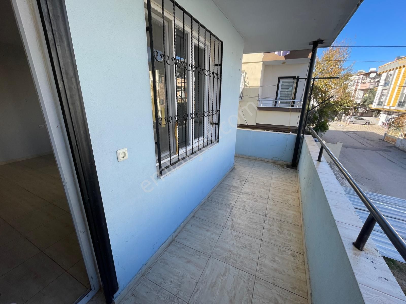 Bahçeşehirde Yeni Boyalı Masrafsız K.mtfk 2+1 !!!! - Görsel 8