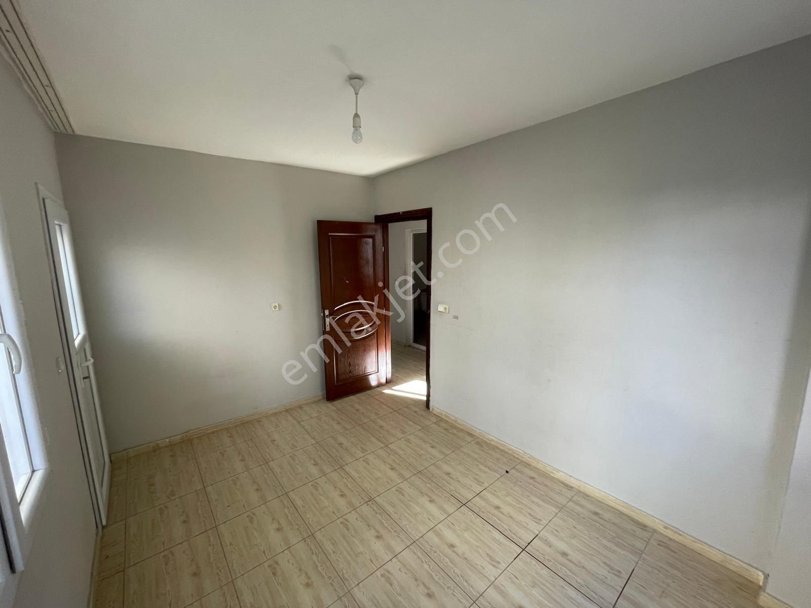 Bahçeşehirde Yeni Boyalı Masrafsız K.mtfk 2+1 !!!! - Görsel 13