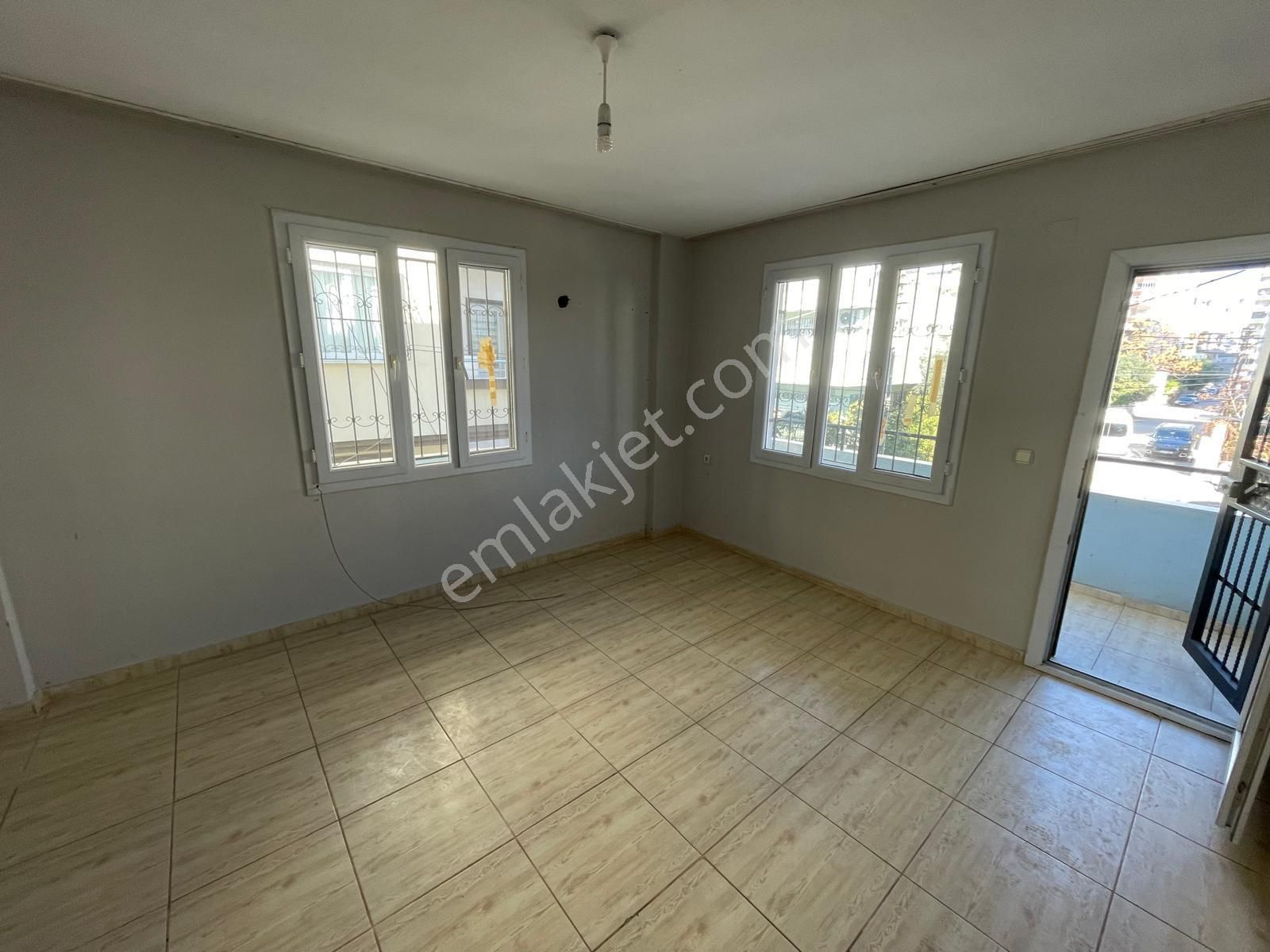 Bahçeşehirde Yeni Boyalı Masrafsız K.mtfk 2+1 !!!! - Görsel 10