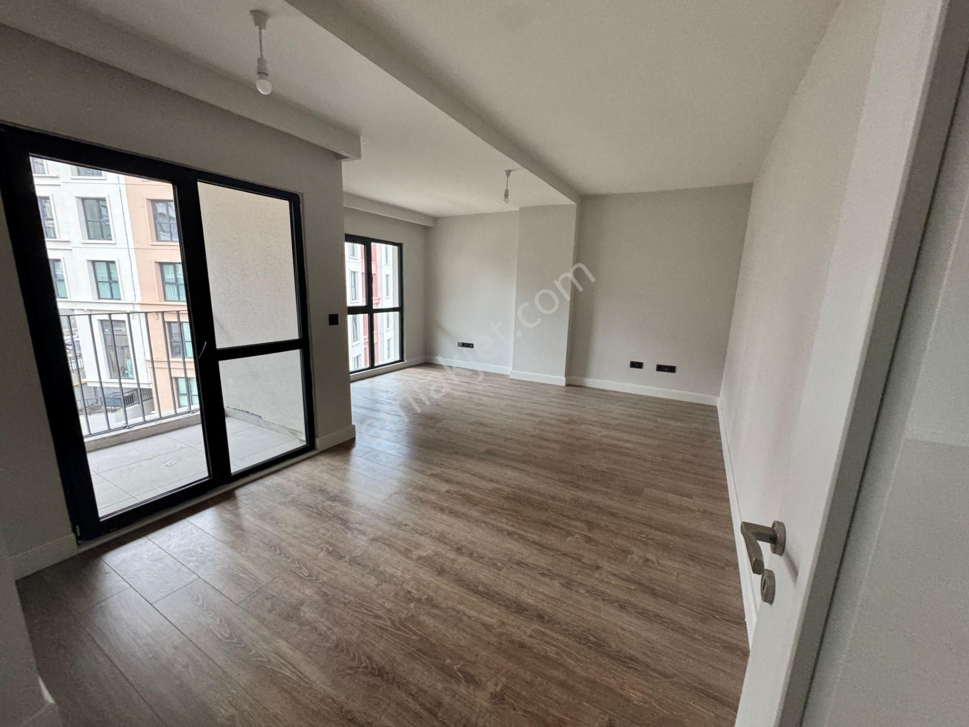 Remax Anı 'dan Yeni Çamlıca Konutları 'nda Kiralık 2+1 Dubleks Daire - Görsel 6