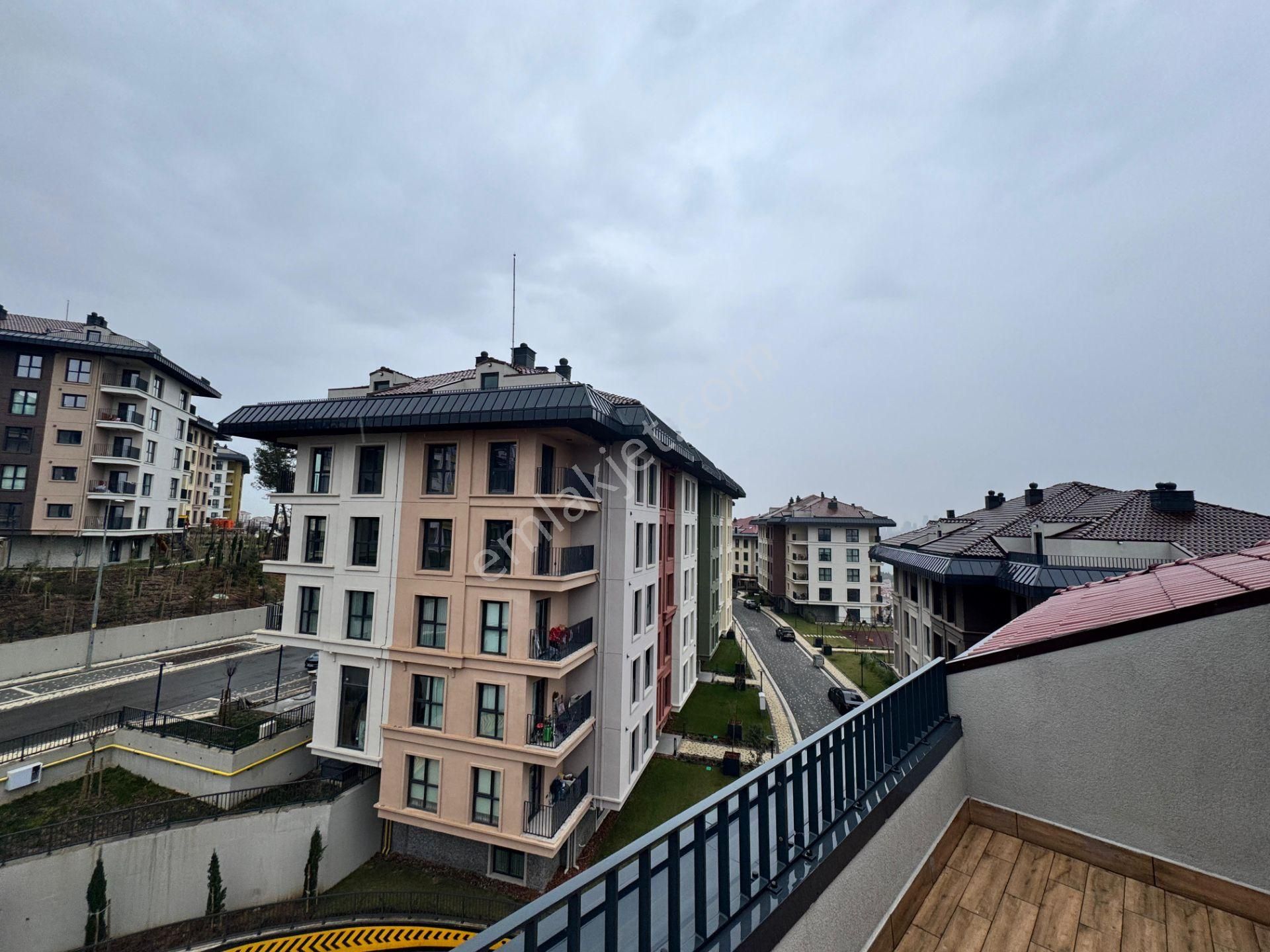 Remax Anı 'dan Yeni Çamlıca Konutları 'nda Kiralık 2+1 Dubleks Daire - Görsel 24