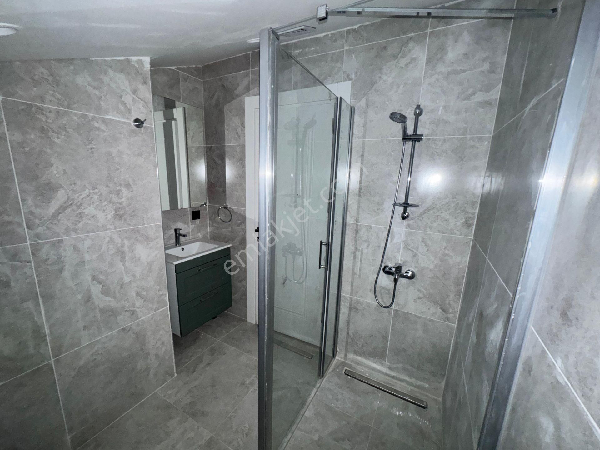 Remax Anı 'dan Yeni Çamlıca Konutları 'nda Kiralık 2+1 Dubleks Daire - Görsel 25