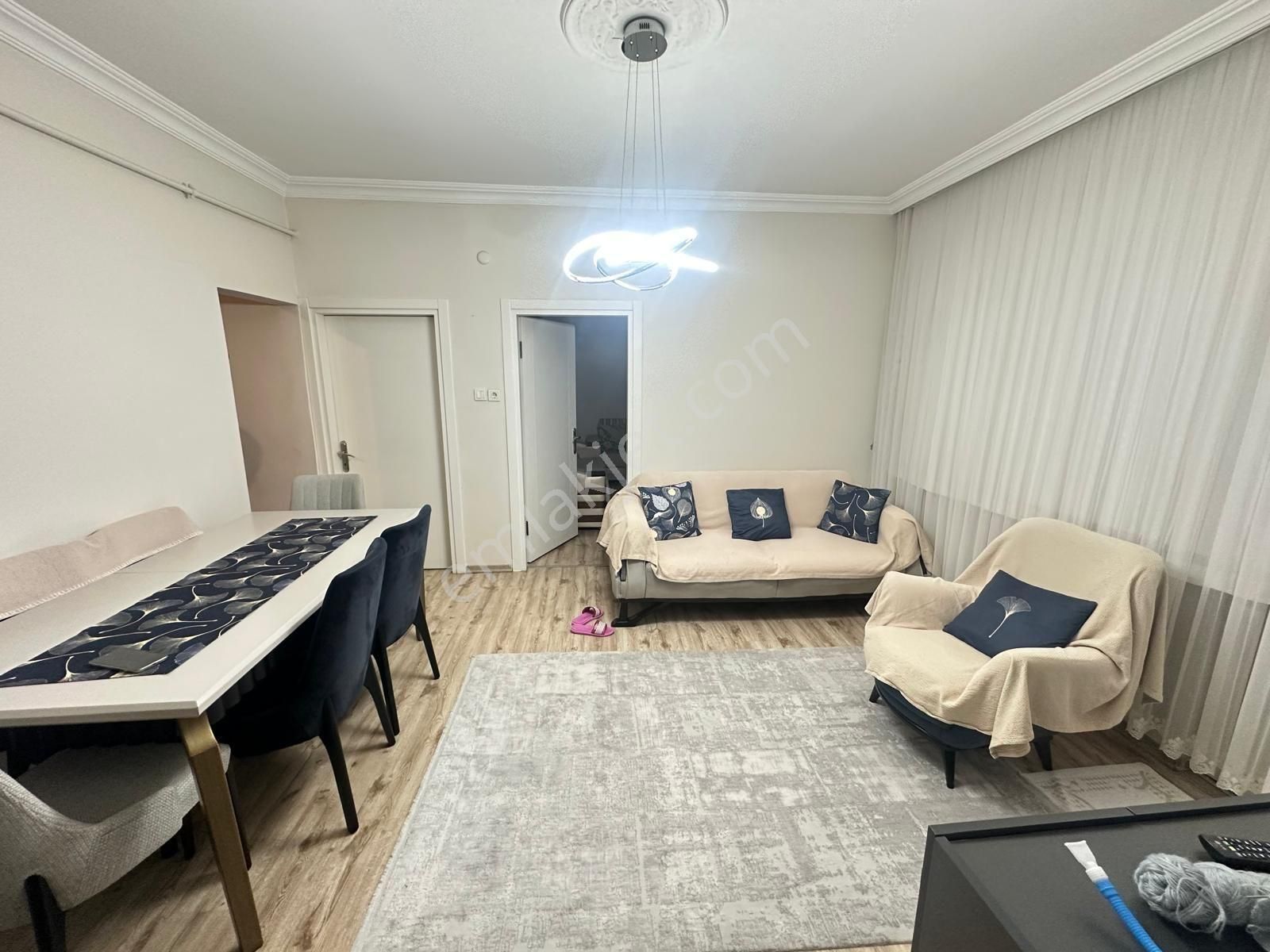 Loft'tan Kemalpaşa'da Satılık Yüksek Hisseli 3+1 Ara Kat Masrafsız Daire. - Görsel 2