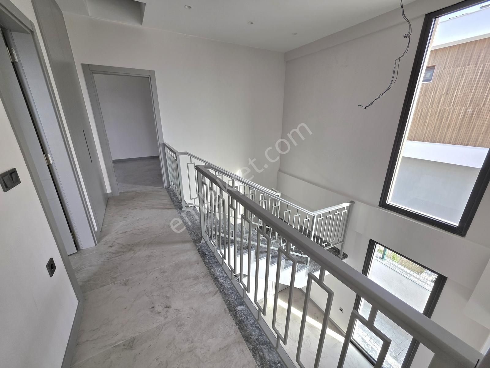 Fırsat Kuşadasın'da Sıfır Oturuma Hazır Müstakil 4+1 Villa - Görsel 25