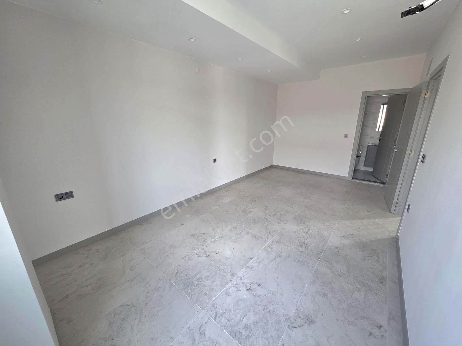 Fırsat Kuşadasın'da Sıfır Oturuma Hazır Müstakil 4+1 Villa - Görsel 28