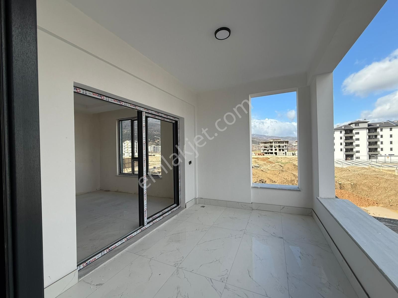 Rota’dan Şehrin Prestejli Konutlarında 2+1 Mahal Pera - Görsel 6