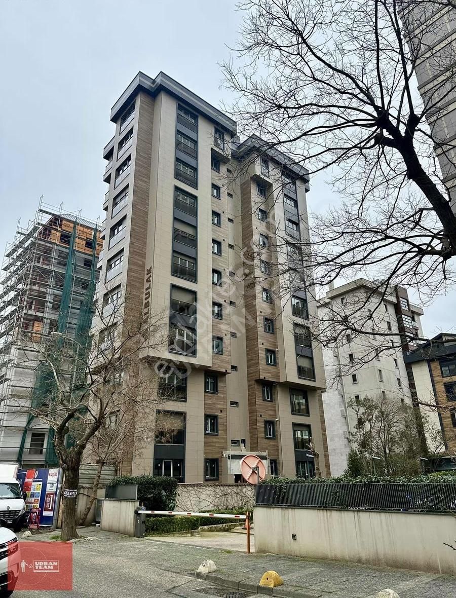 Suadiye Vakko Köşkü Yakını Sıfır Binada Satılık 3+1 Balkonlu