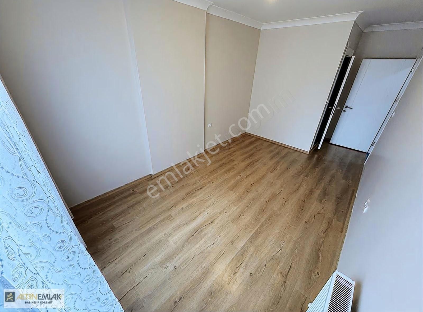 Altınkumda Yeni Binada 2+1 Ebeveyn Banyolu - Görsel 5