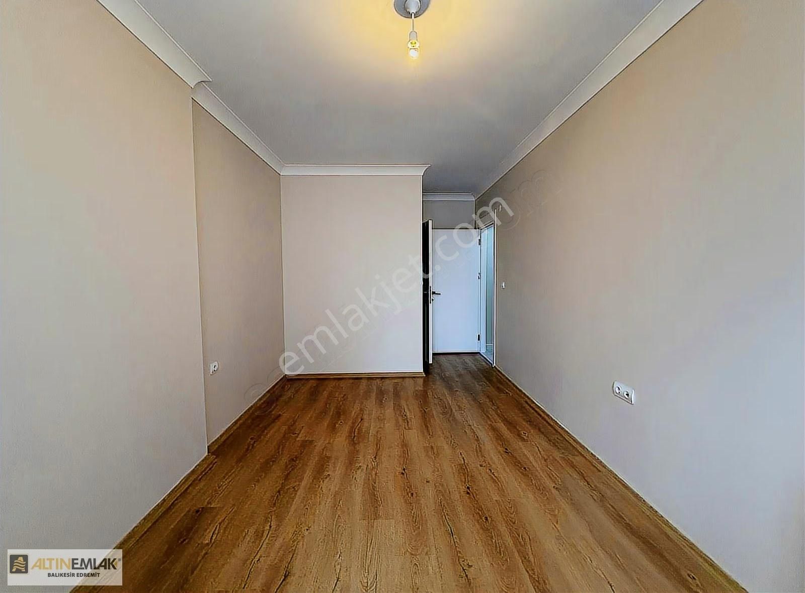 Altınkumda Yeni Binada 2+1 Ebeveyn Banyolu - Görsel 7